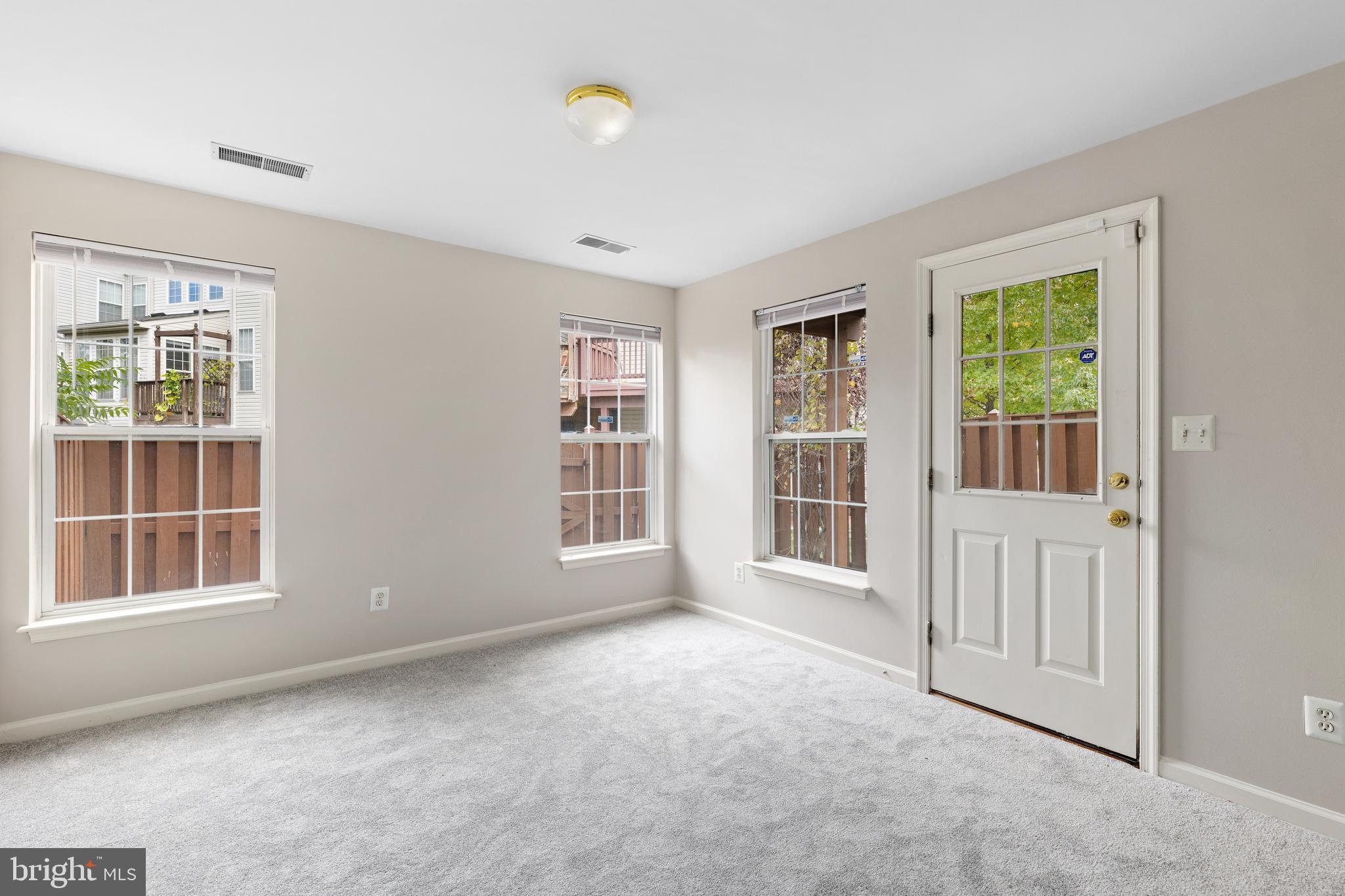 WELLESLEY - Residential Lease