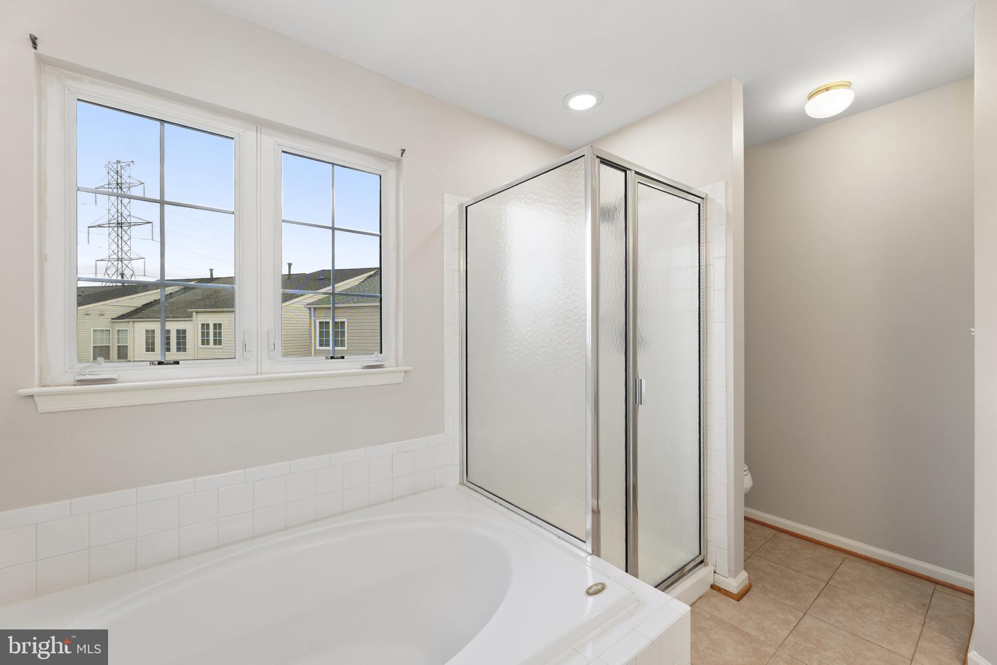 WELLESLEY - Residential Lease