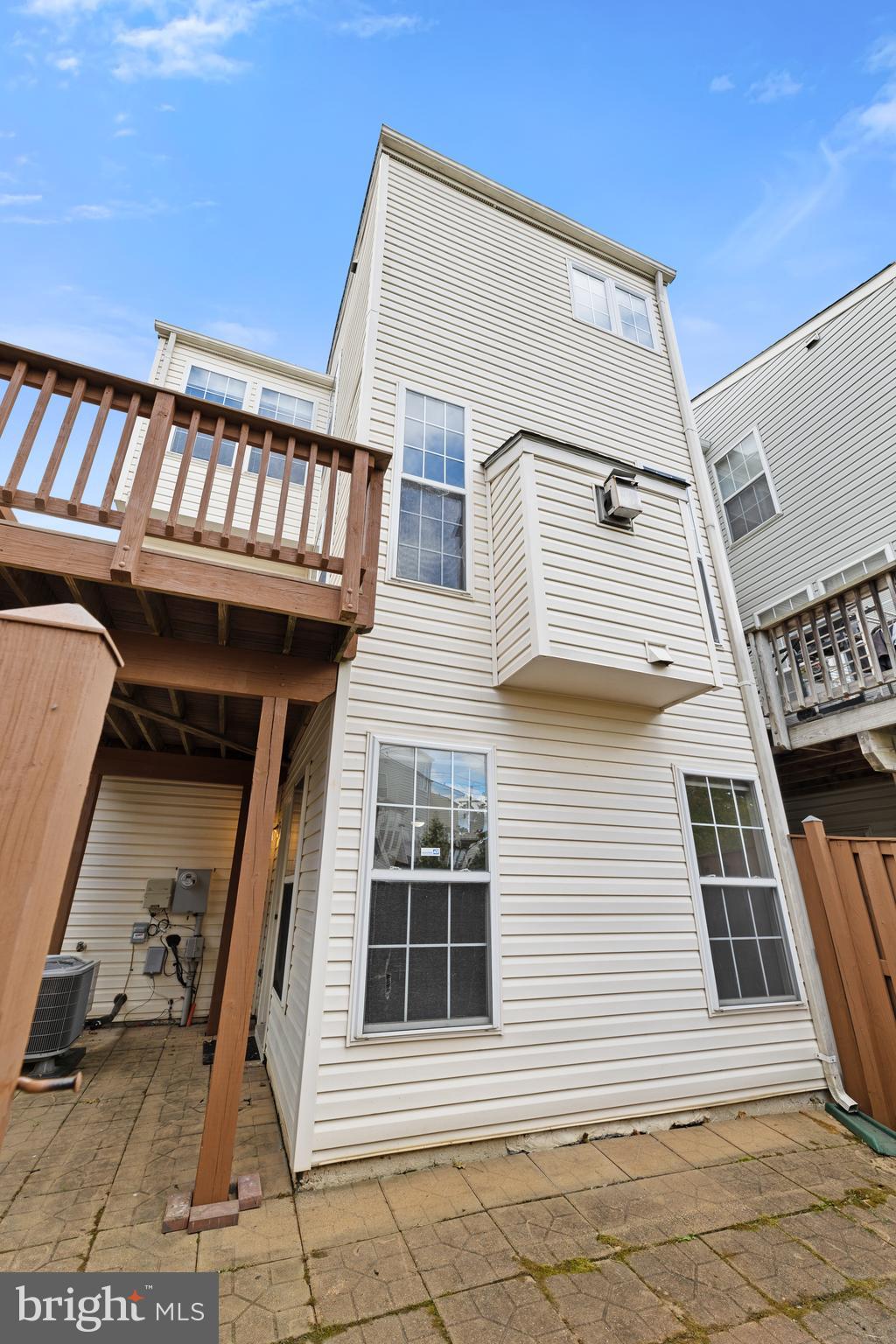 WELLESLEY - Residential Lease