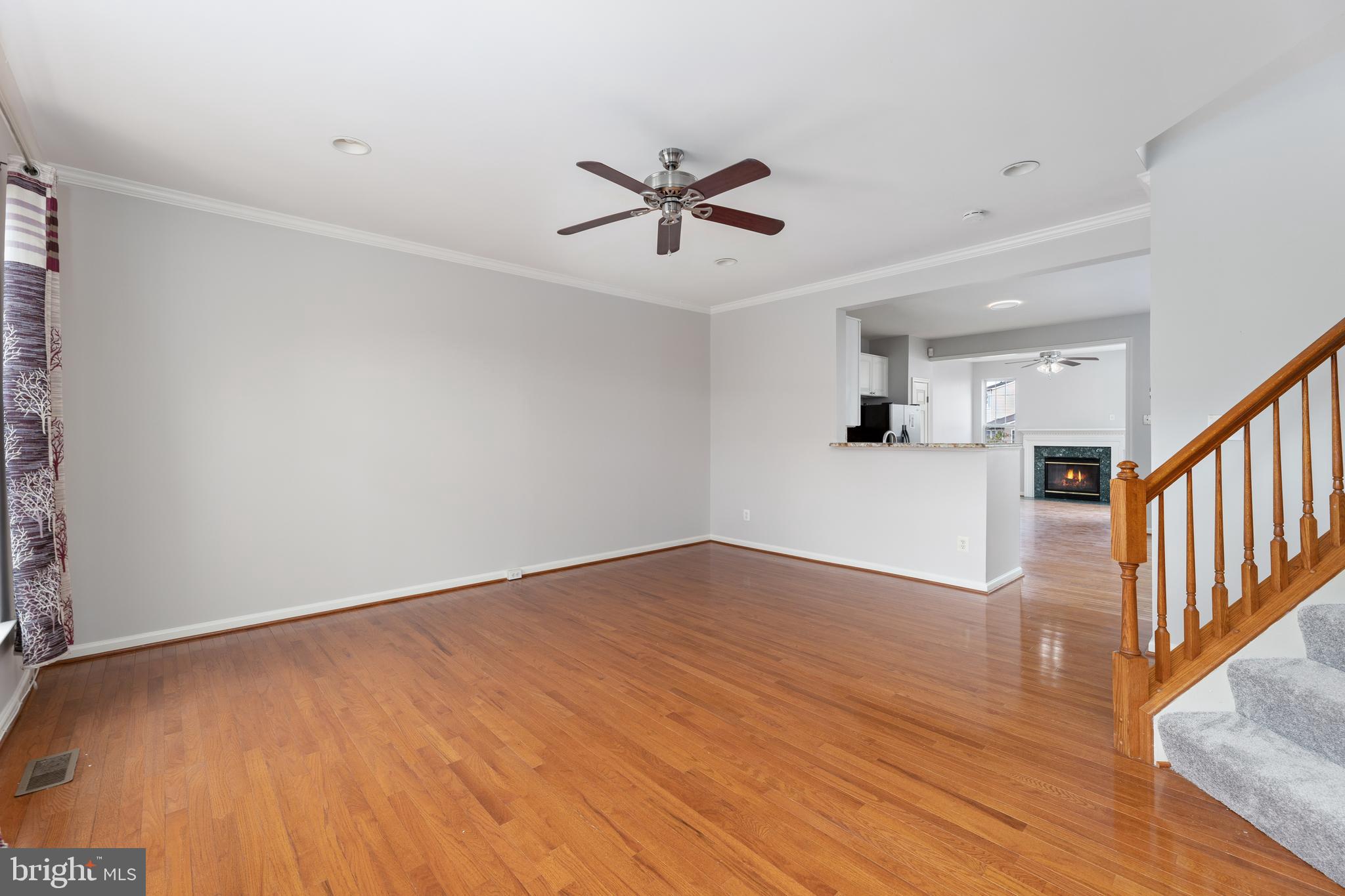 WELLESLEY - Residential Lease