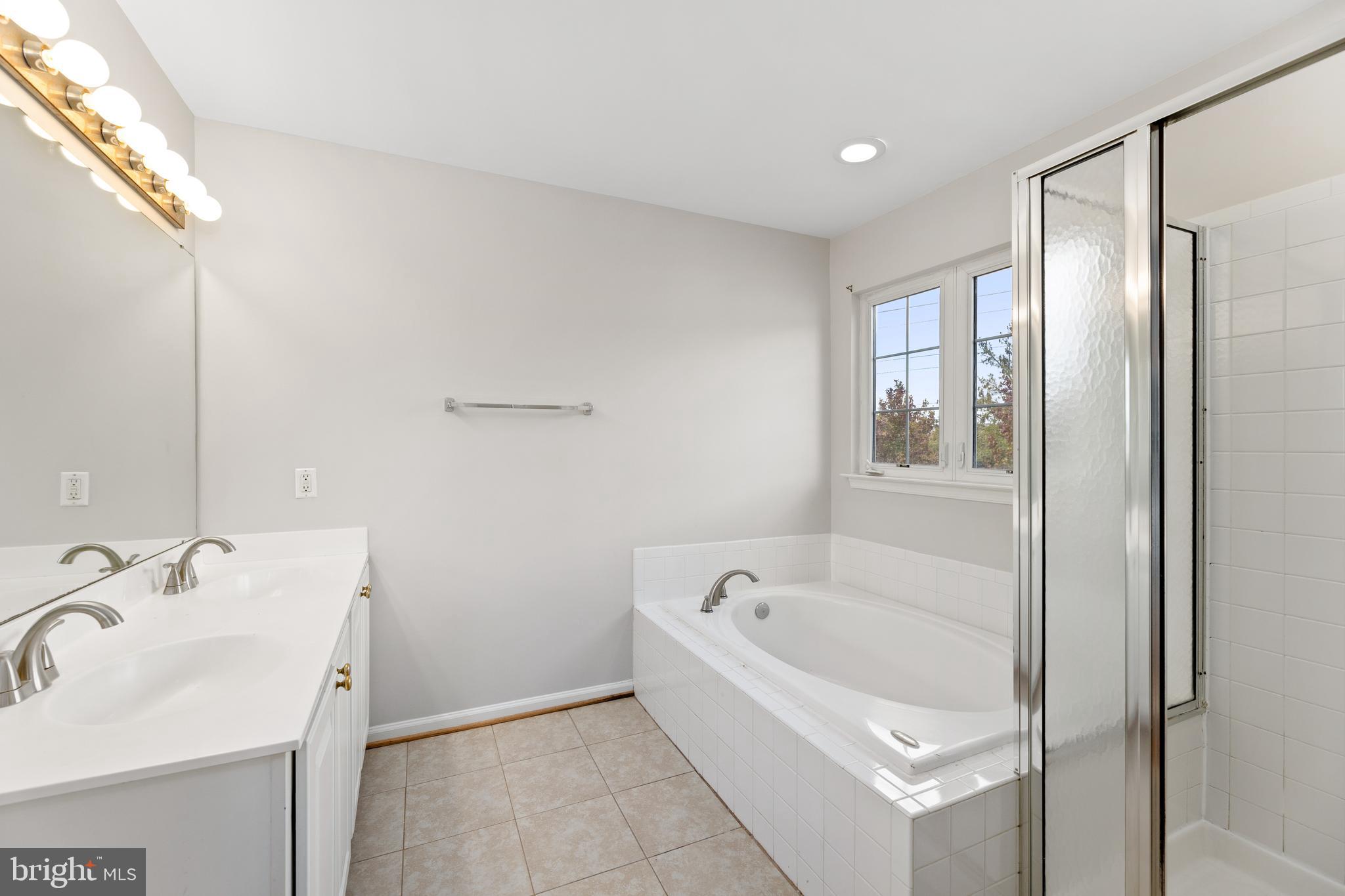 WELLESLEY - Residential Lease