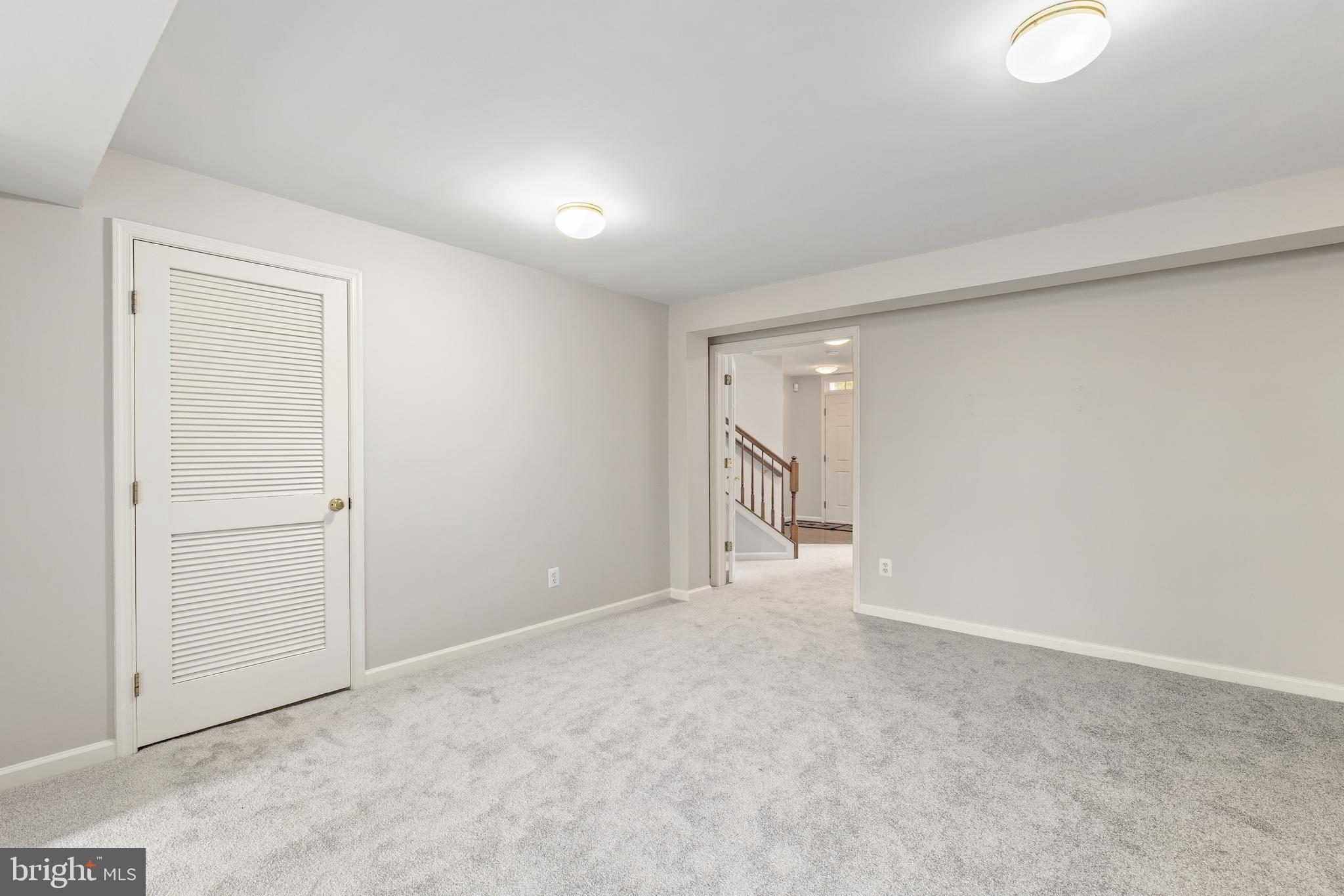 WELLESLEY - Residential Lease