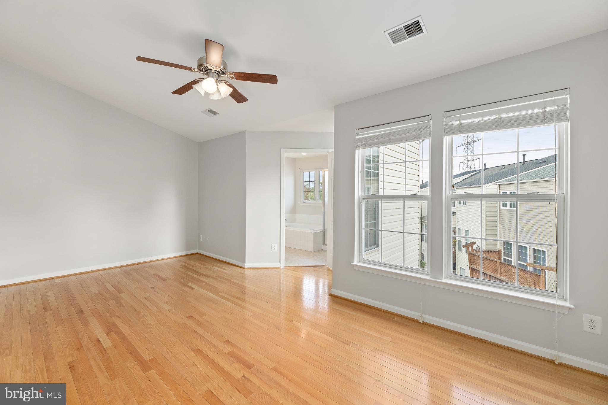 WELLESLEY - Residential Lease