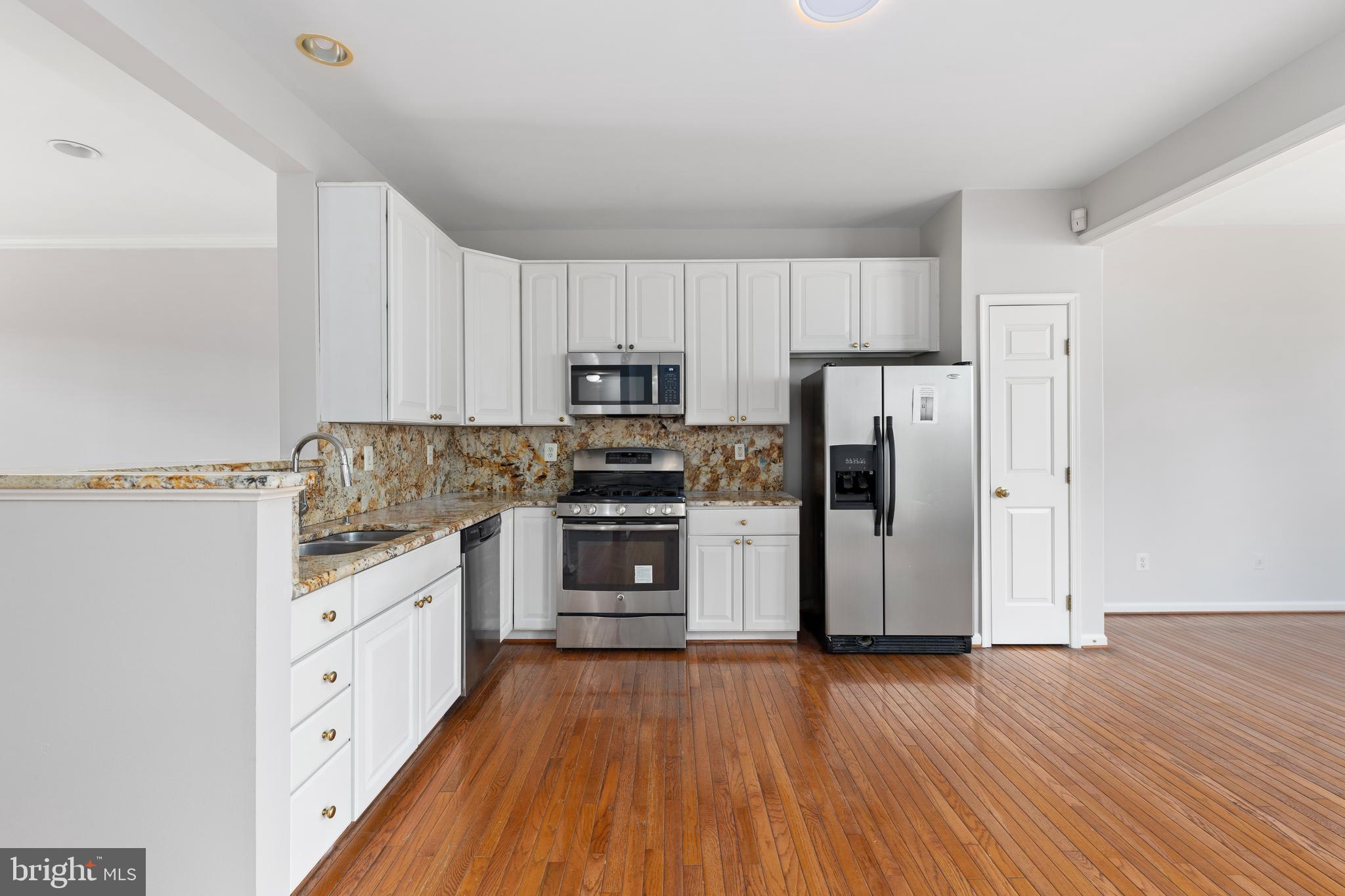 WELLESLEY - Residential Lease