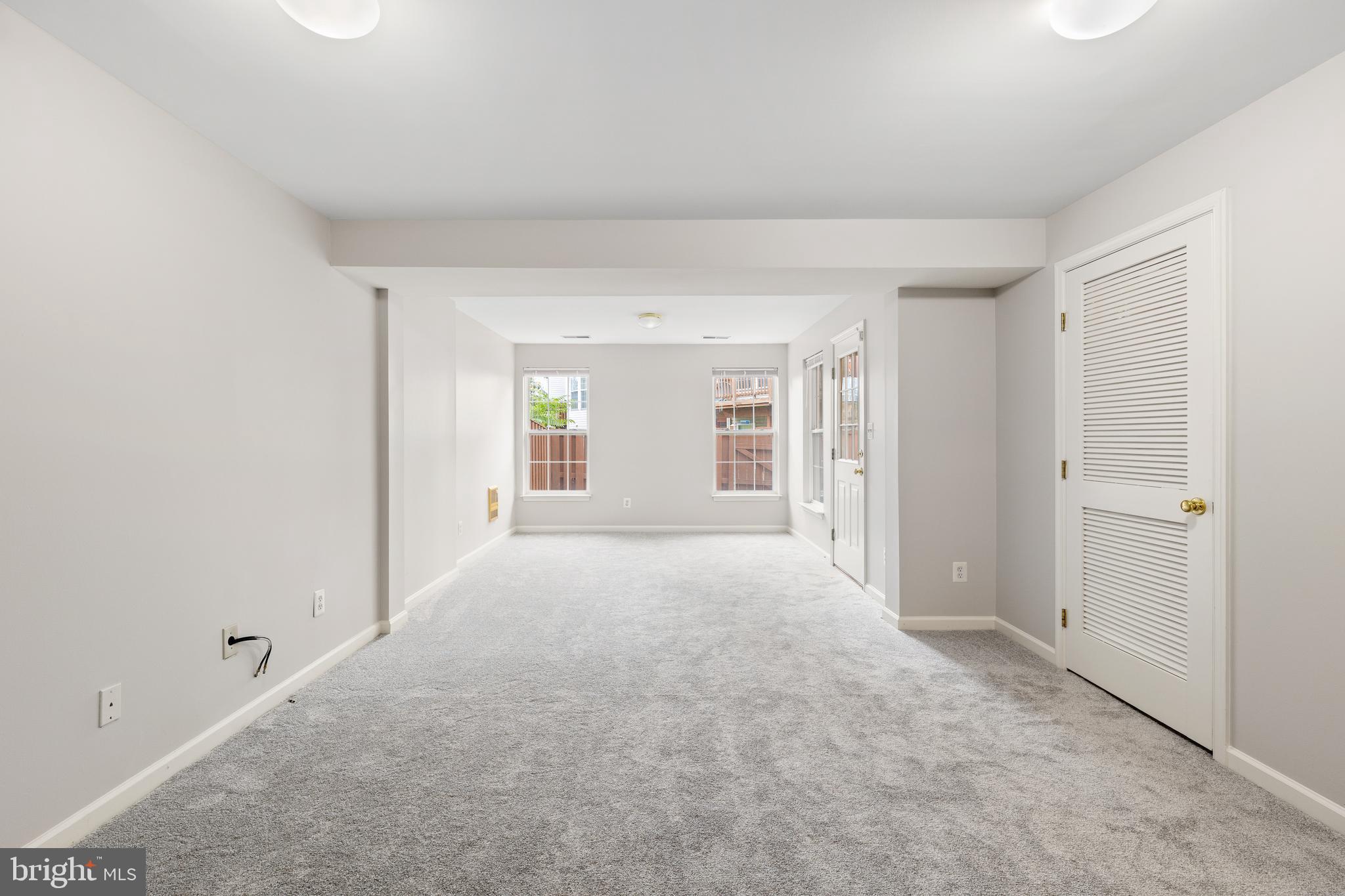 WELLESLEY - Residential Lease