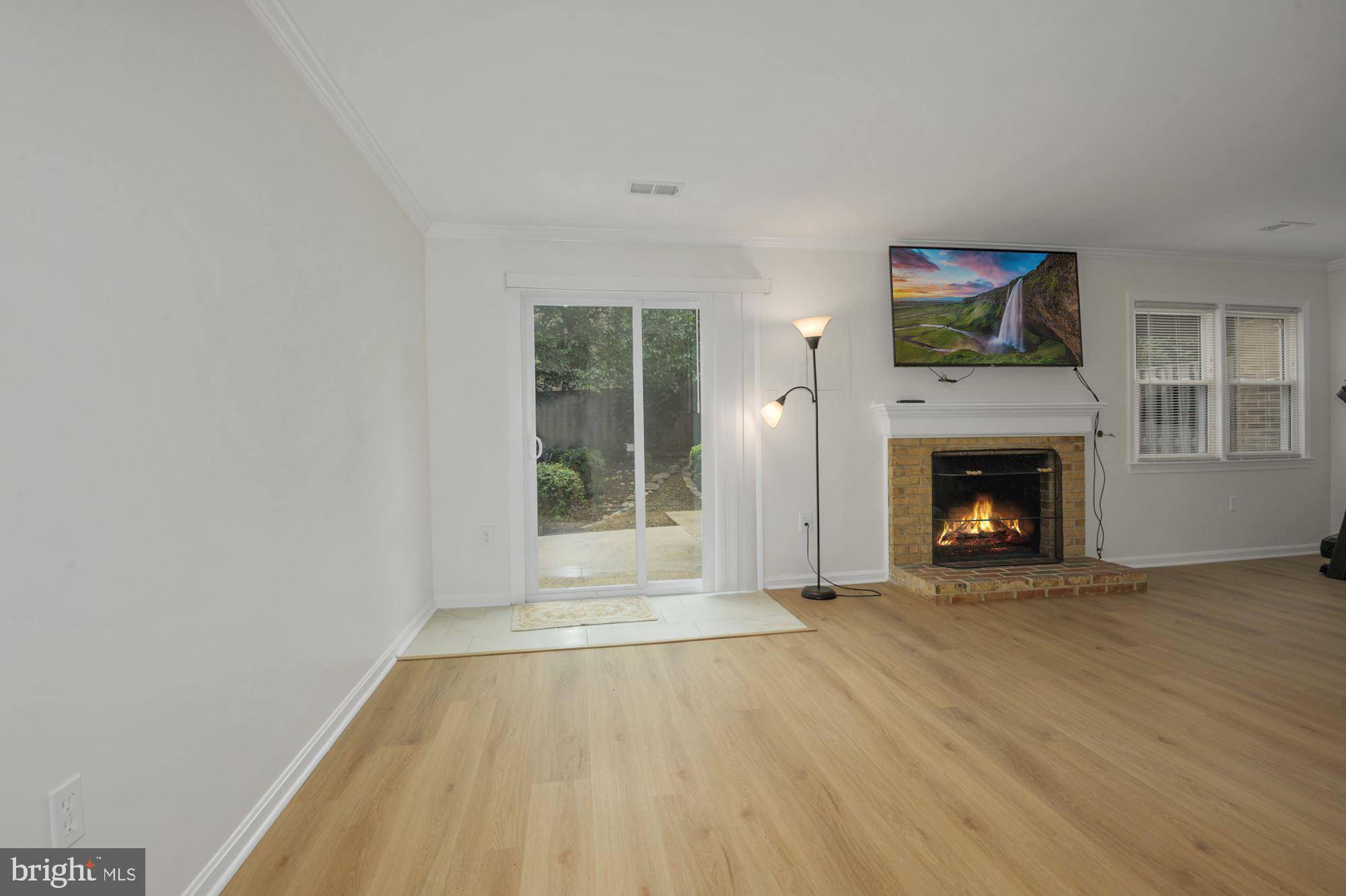 COUNCIL SQUARE - Residential Lease