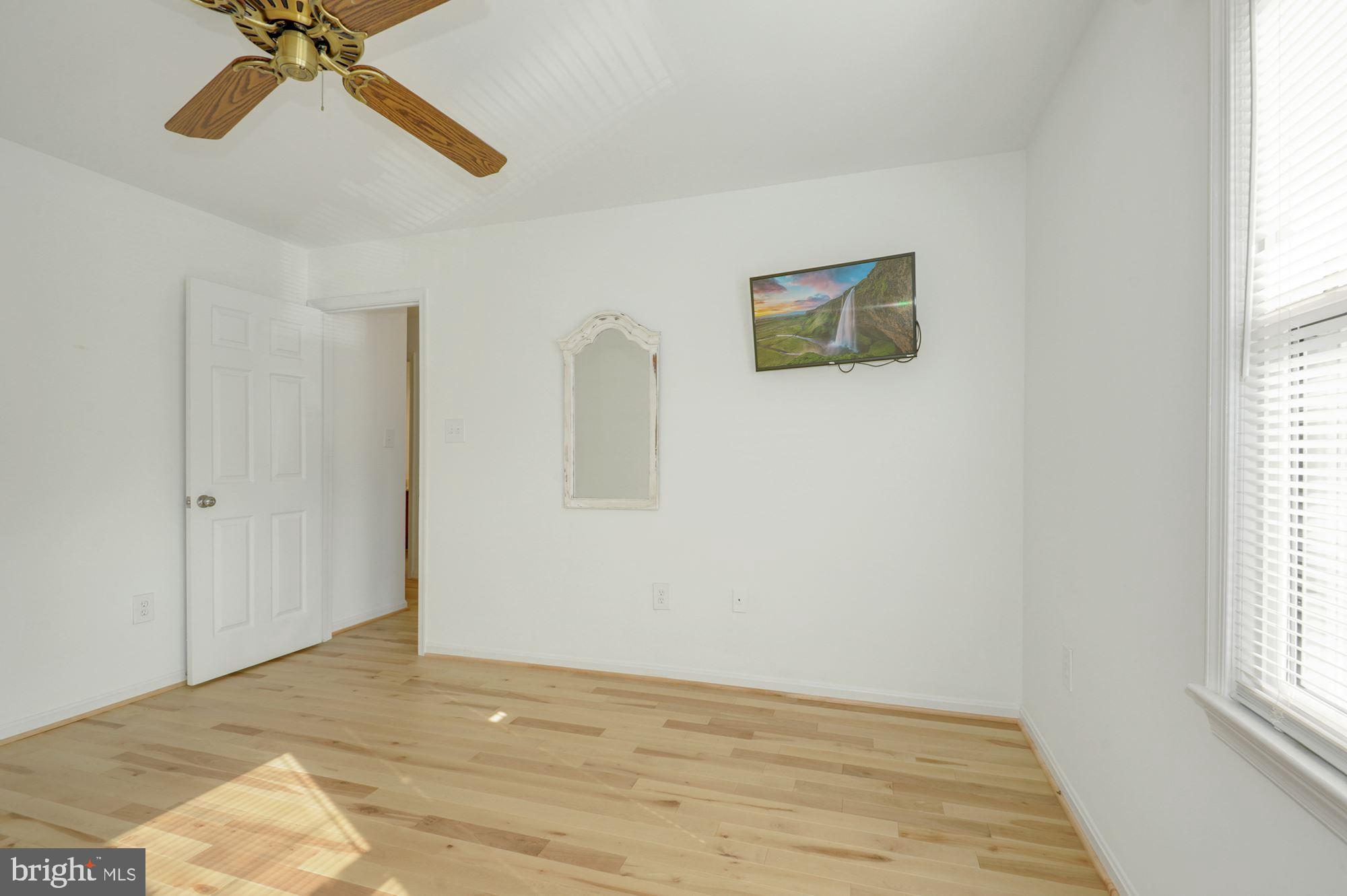 COUNCIL SQUARE - Residential Lease