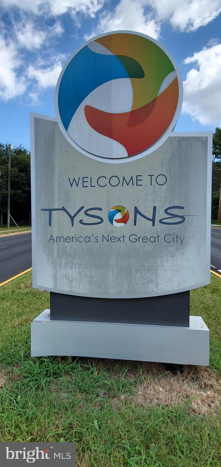 COUNCIL SQUARE - Residential Lease