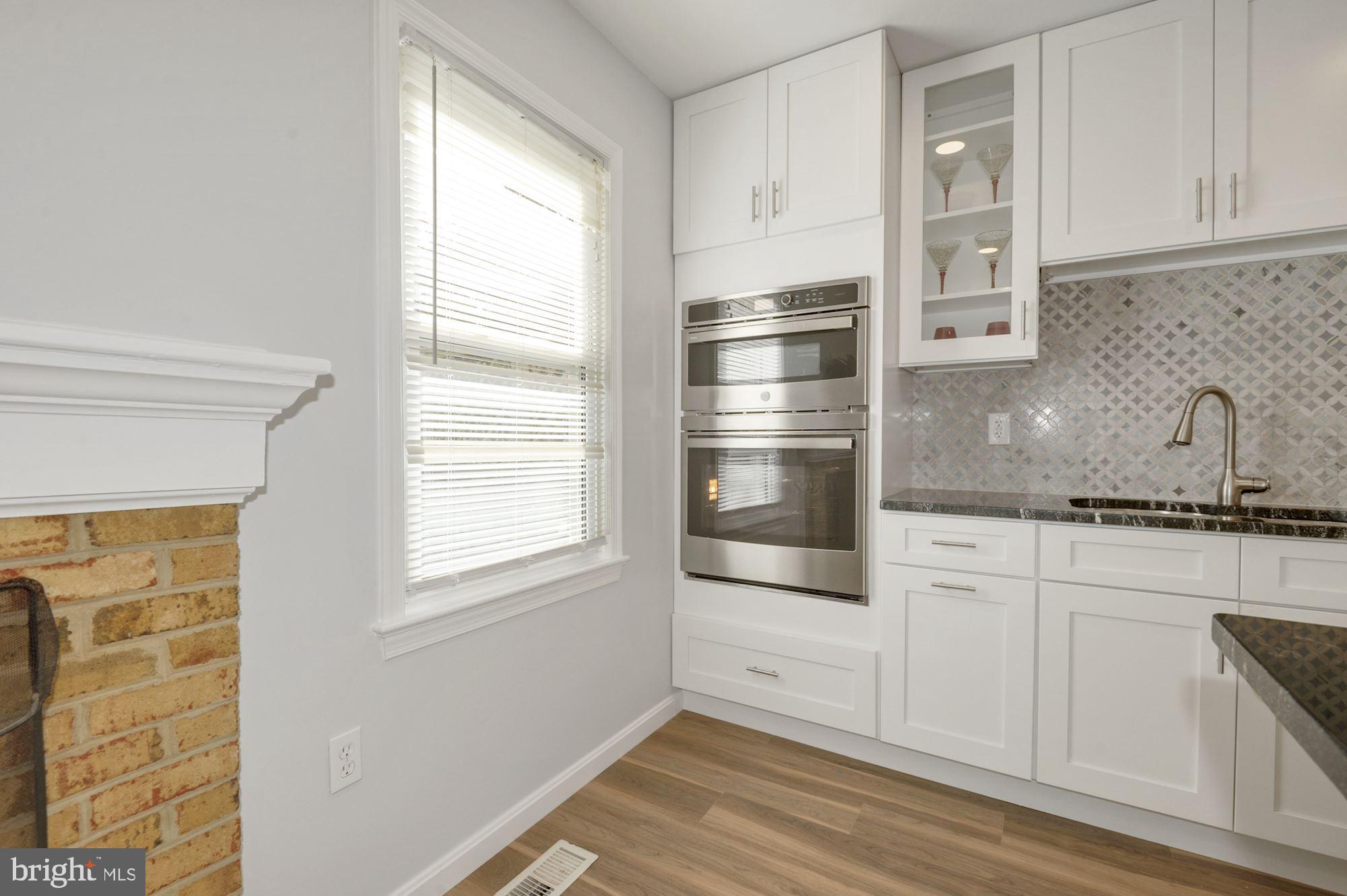 COUNCIL SQUARE - Residential Lease