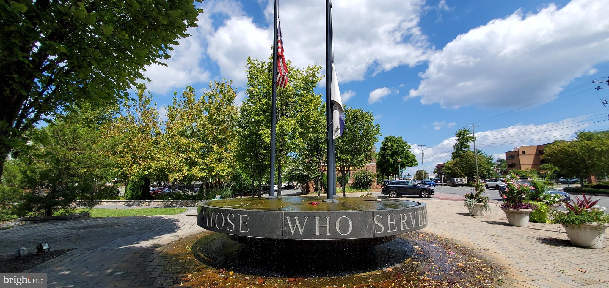 COUNCIL SQUARE - Residential Lease