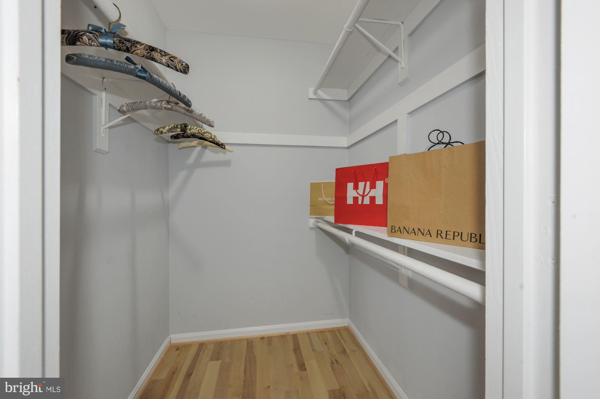 COUNCIL SQUARE - Residential Lease