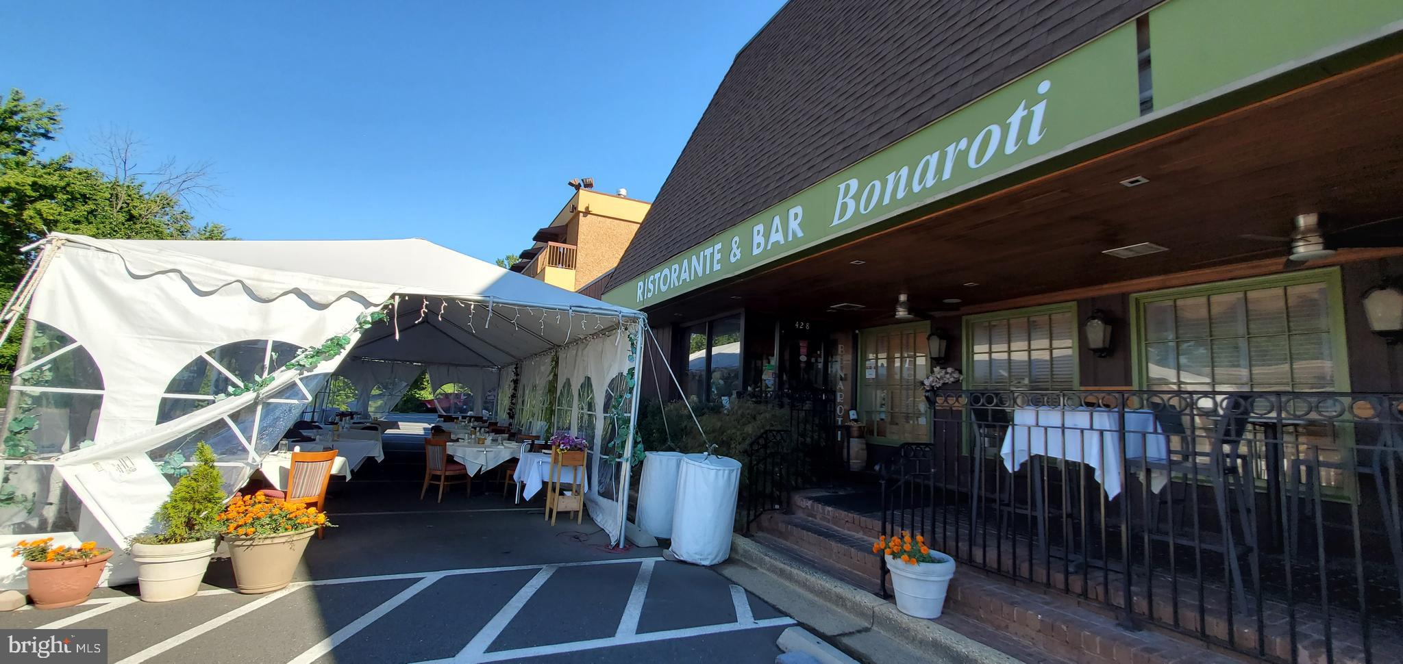 COUNCIL SQUARE - Residential Lease