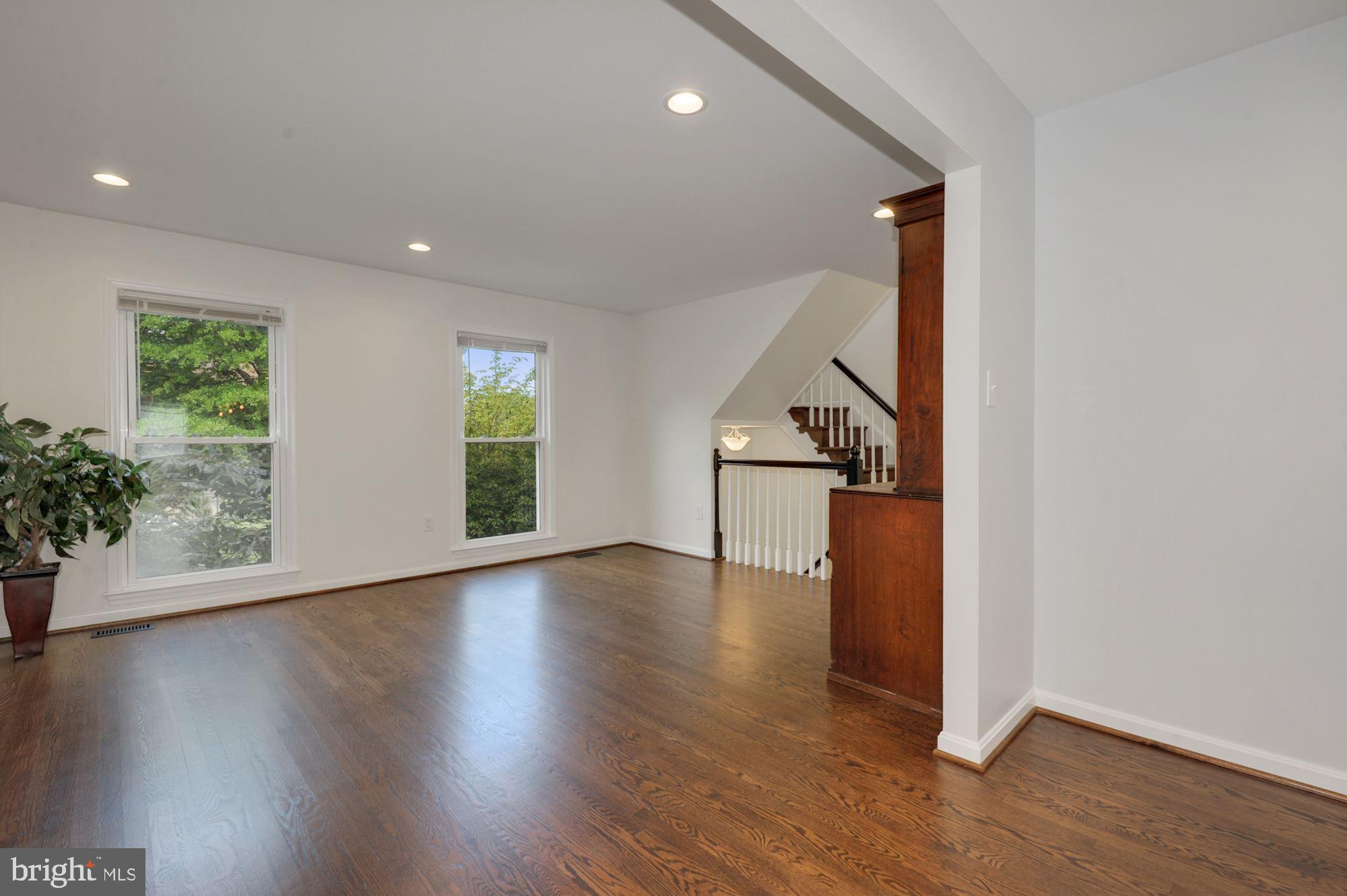 COUNCIL SQUARE - Residential Lease