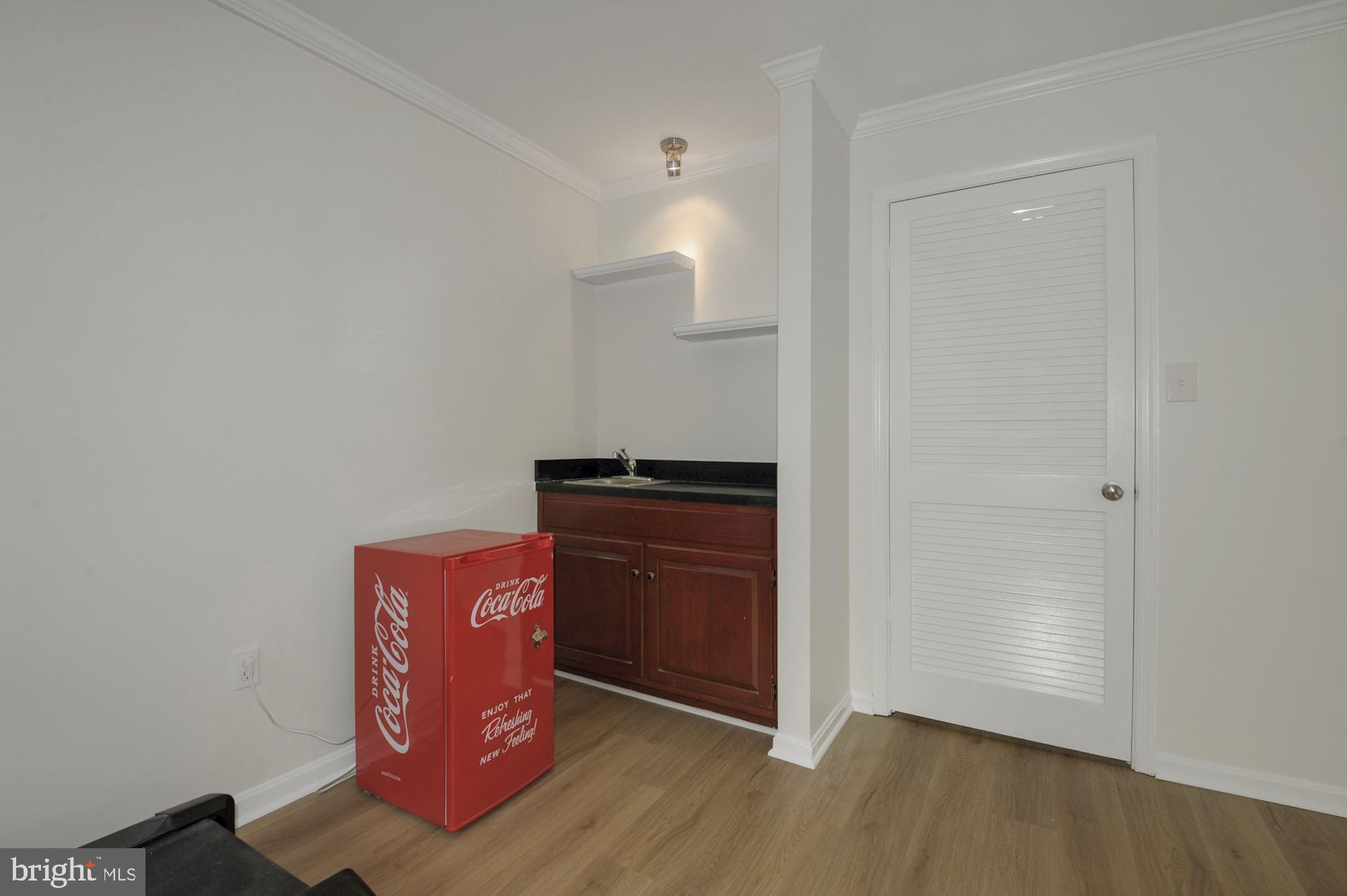 COUNCIL SQUARE - Residential Lease