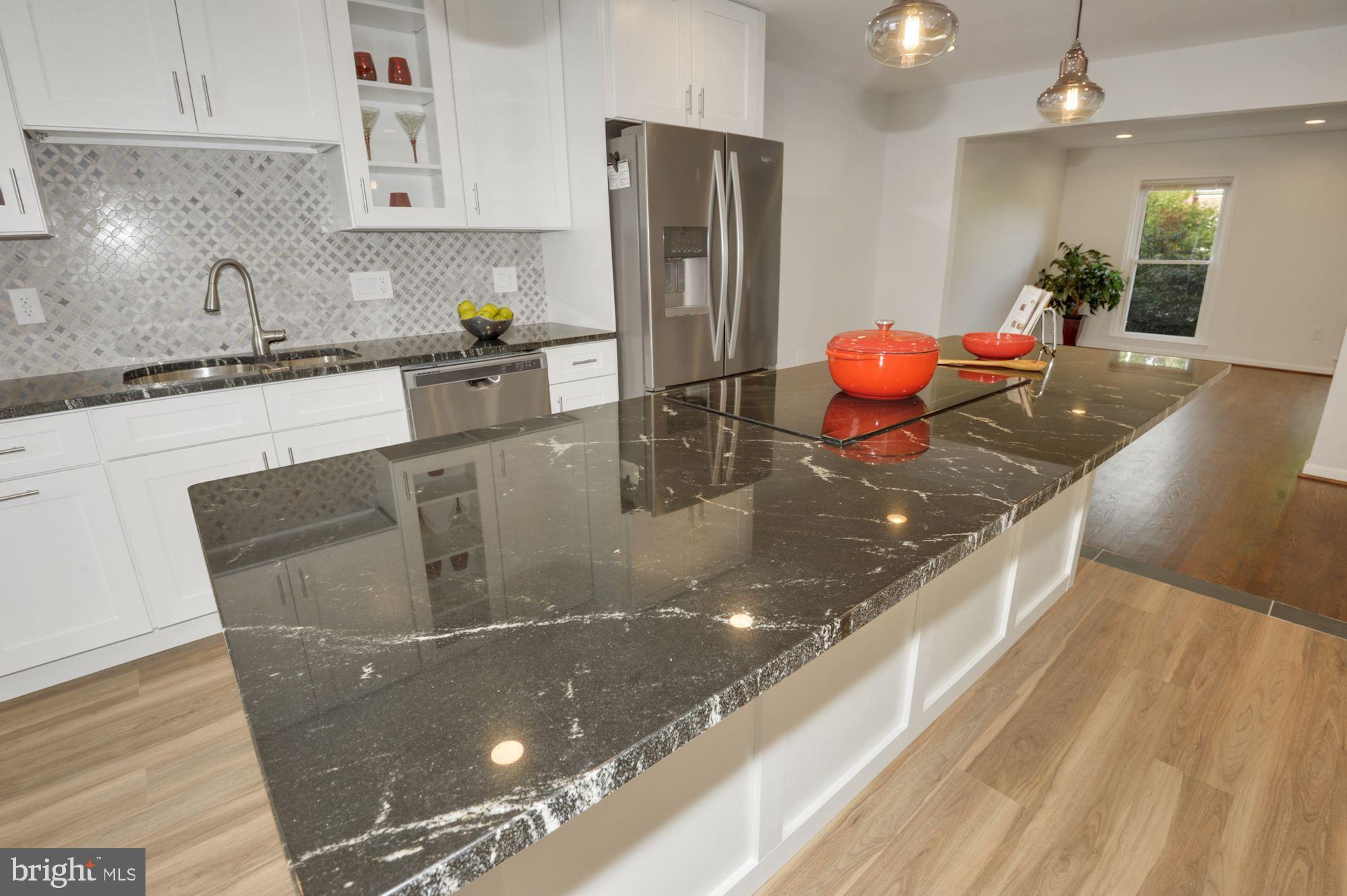 COUNCIL SQUARE - Residential Lease