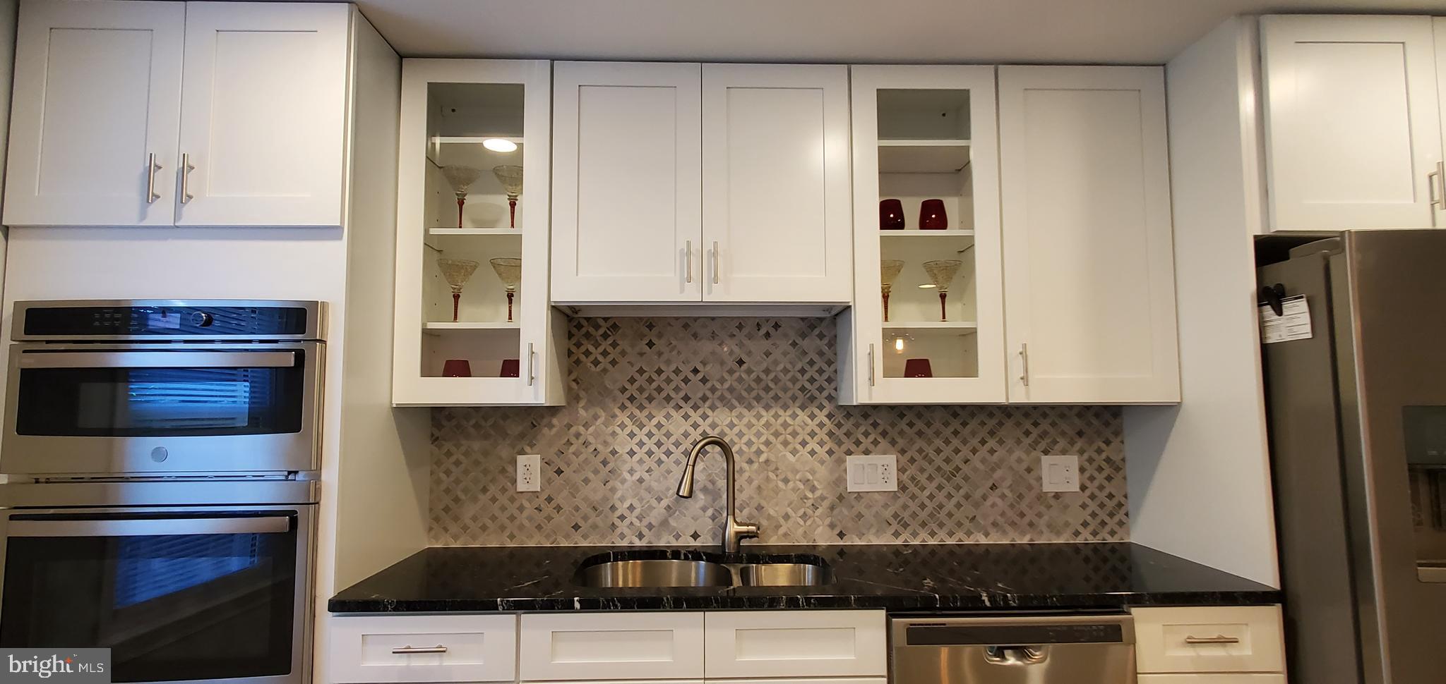 COUNCIL SQUARE - Residential Lease