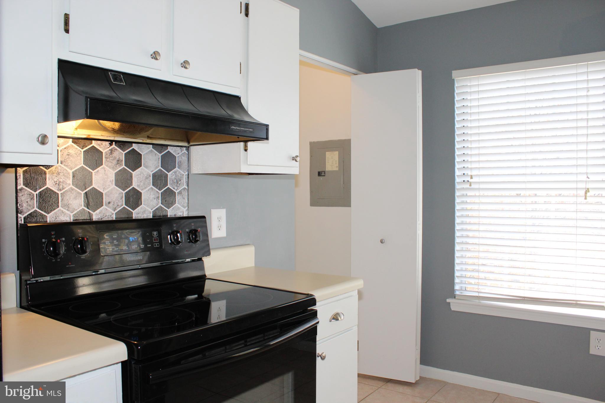 CROMWELL FOUNTAIN - Residential Lease