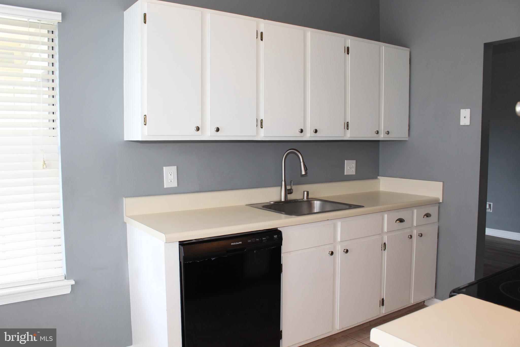 CROMWELL FOUNTAIN - Residential Lease