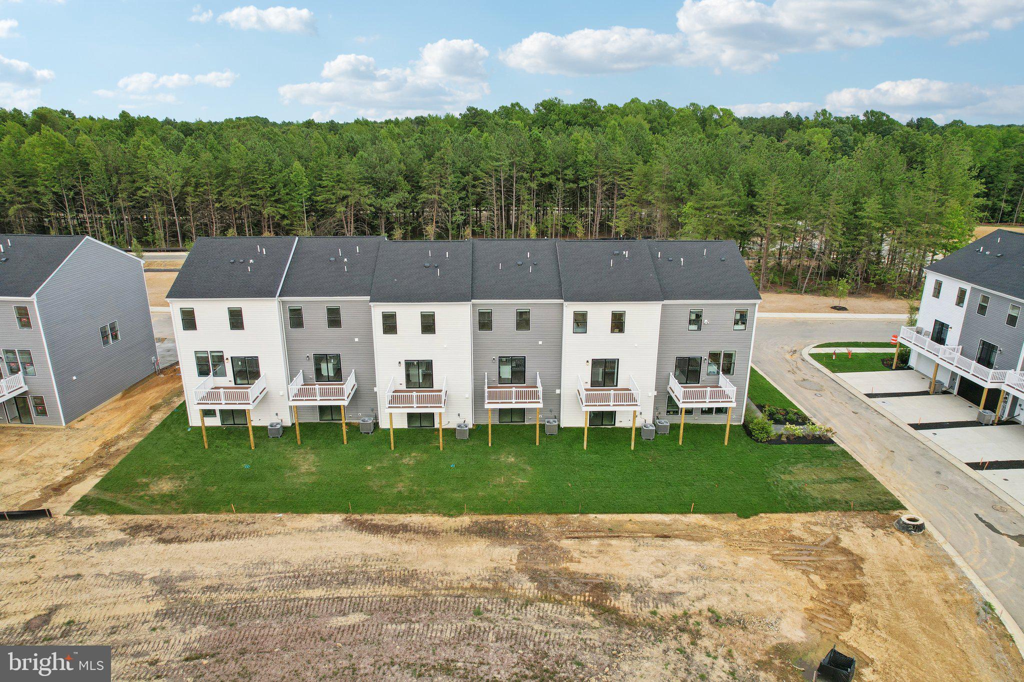 PINEGROVE - Residential