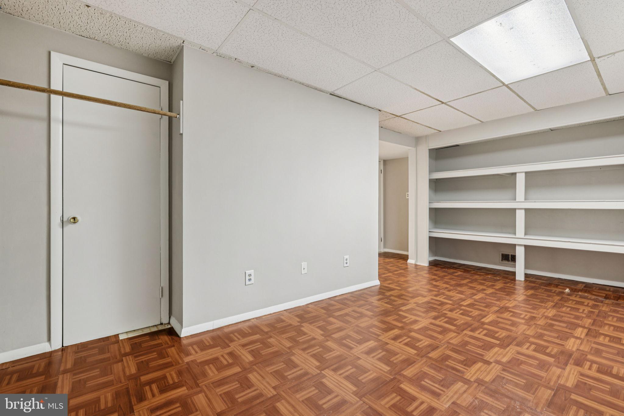 CHURCHILL TOWN SECTOR - Residential