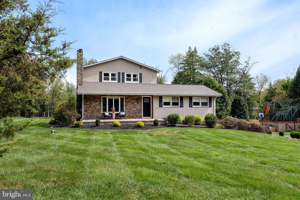 Photo of 4 New Road, LAMBERTVILLE, NJ 08530 (MLS # NJME2067588)