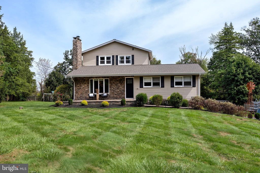 Photo of 4 New Road, LAMBERTVILLE, NJ 08530 (MLS # NJME2067588)