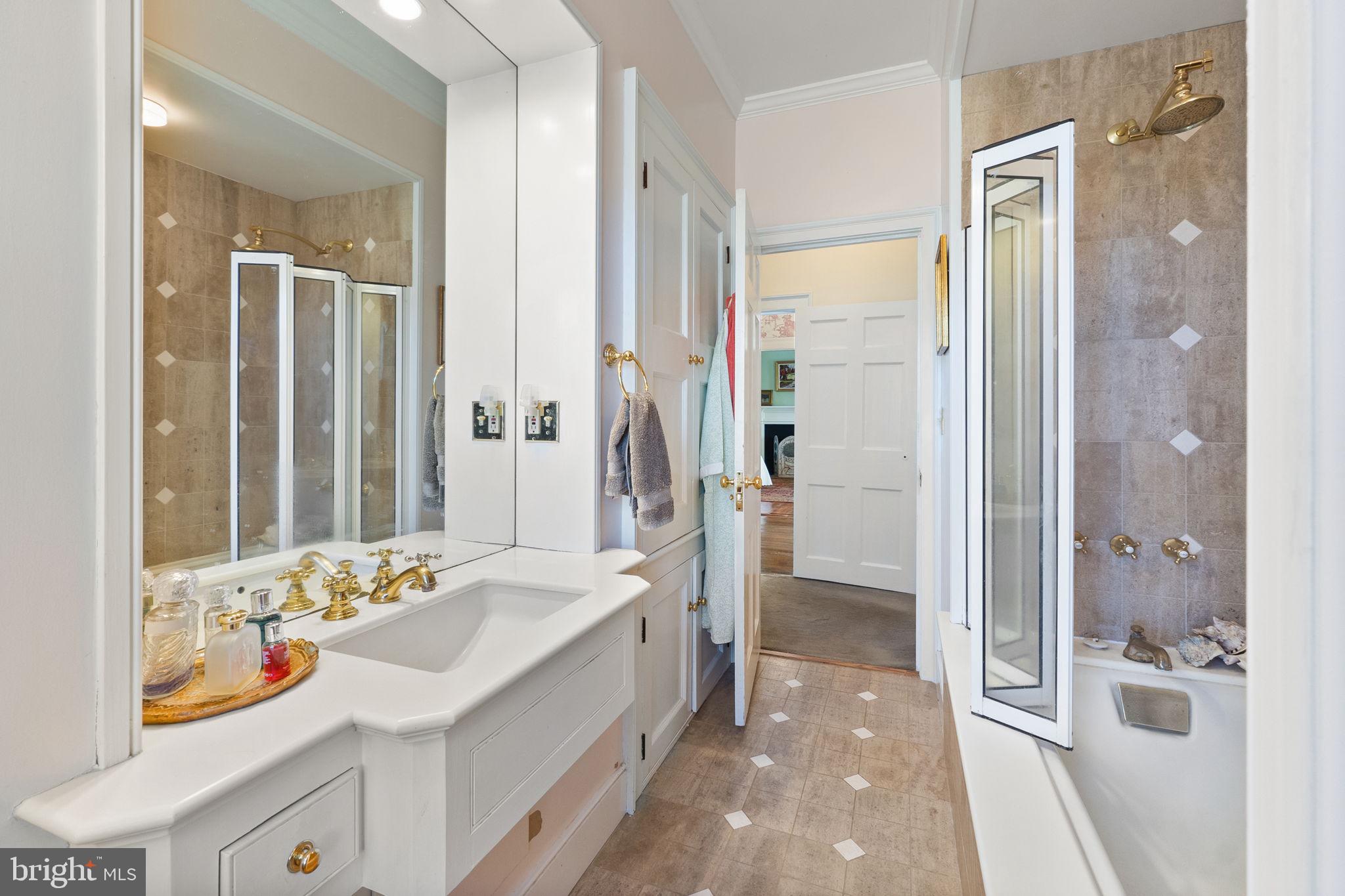 LINCOLN - Residential