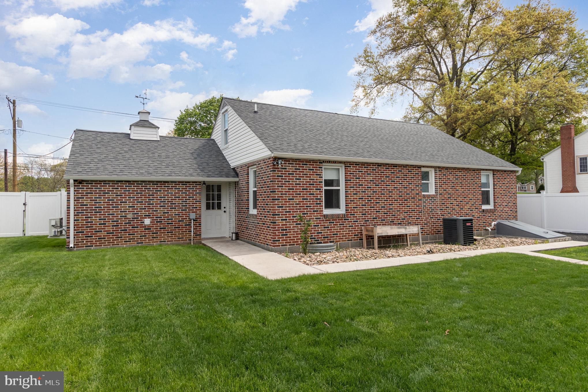 SOUTH MIDDLETON TWP - Residential