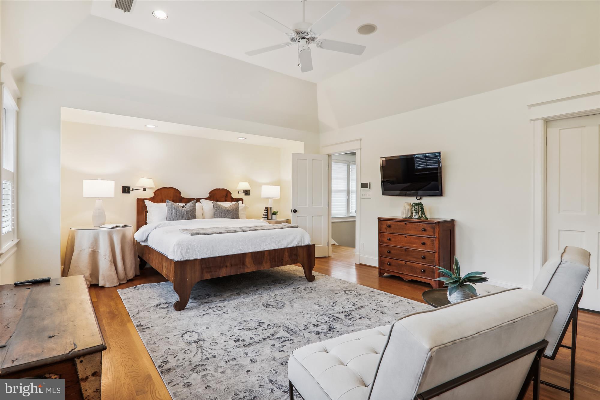 CHEVY CHASE - Residential