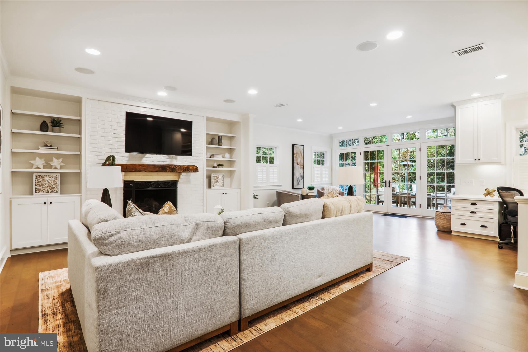 CHEVY CHASE - Residential