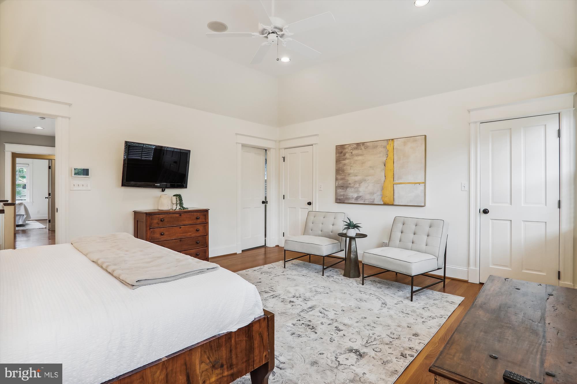 CHEVY CHASE - Residential