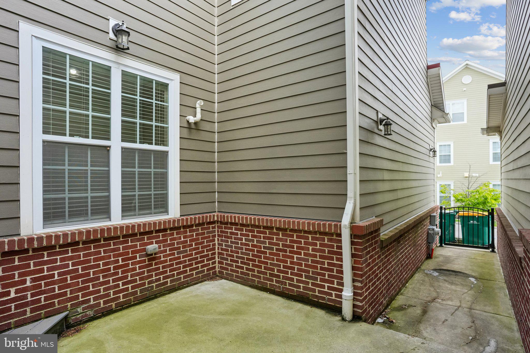 PICKERING CROSSING - Residential