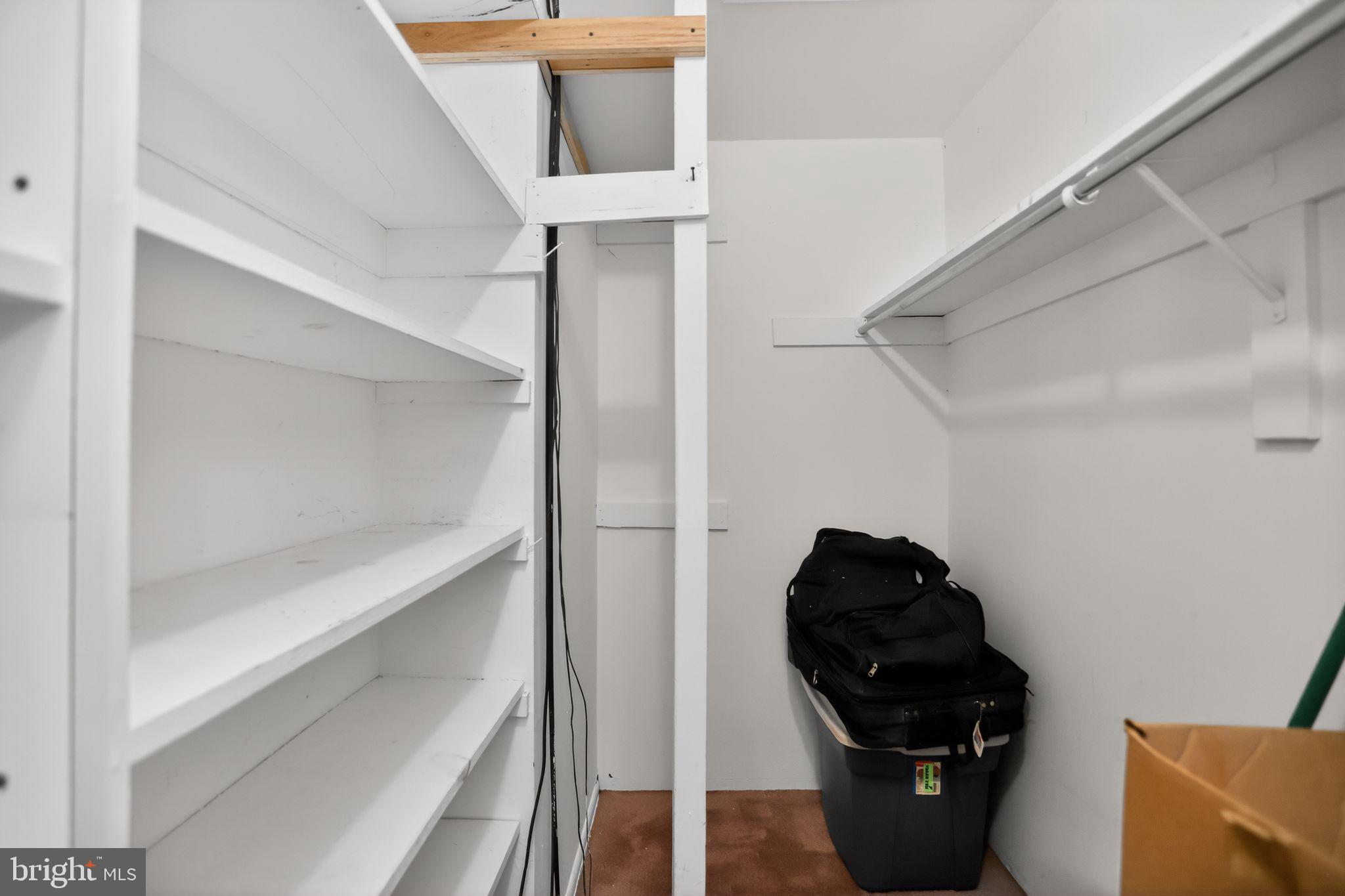 FOX CHASE - Residential