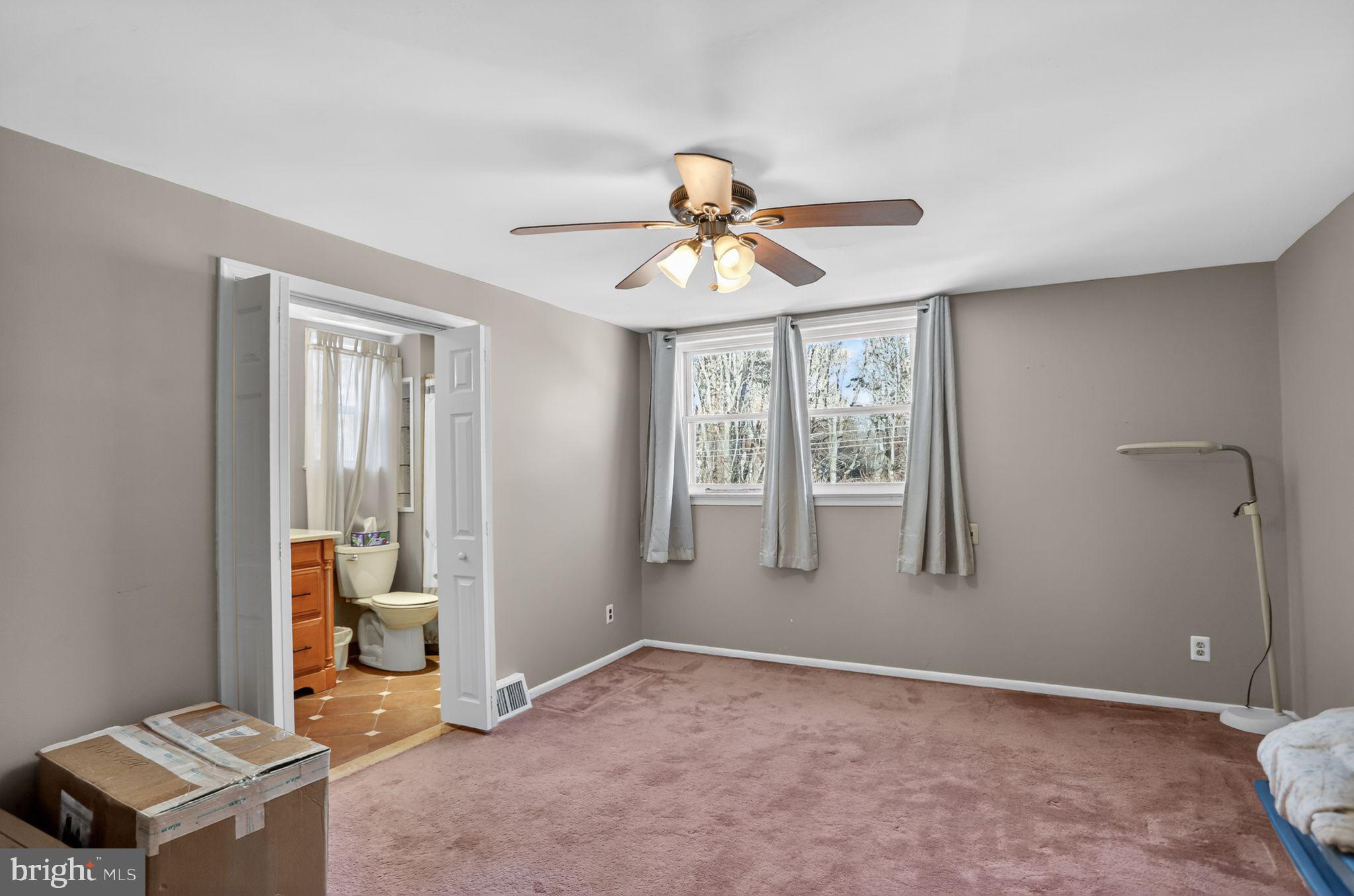 FOX CHASE - Residential