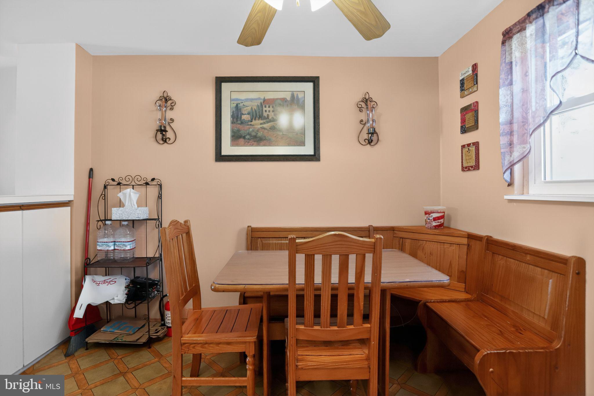 FOX CHASE - Residential