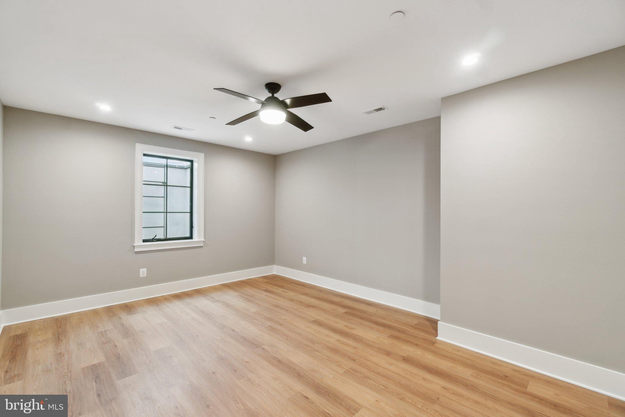 POTOMAC RANCH - Residential