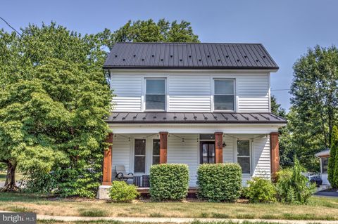 Photo of 15 W Main Street, Brownstown, PA 17508 (MLS # PALA2054120)