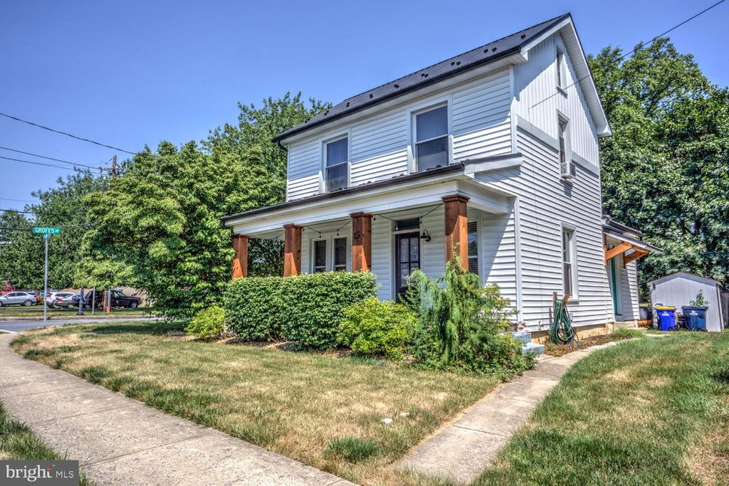 Photo of 15 W Main Street, Brownstown, PA 17508 (MLS # PALA2054120)