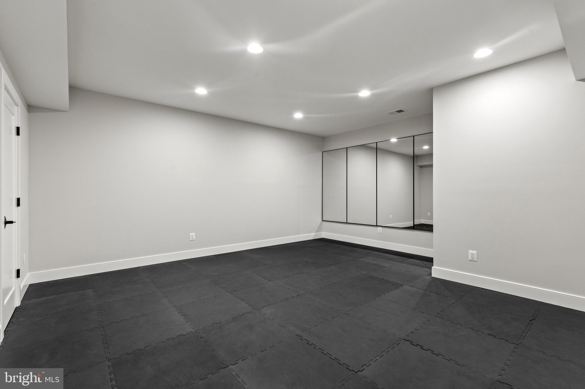 CHESTERBROOK GARDENS - Residential