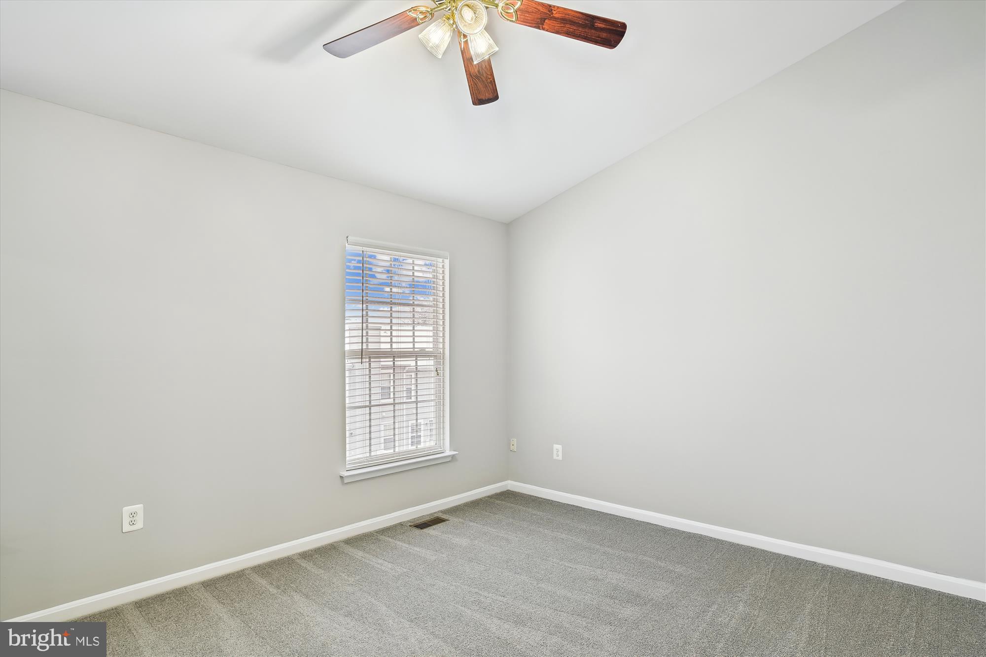 CEDAR GROVE AT CROFTON - Residential