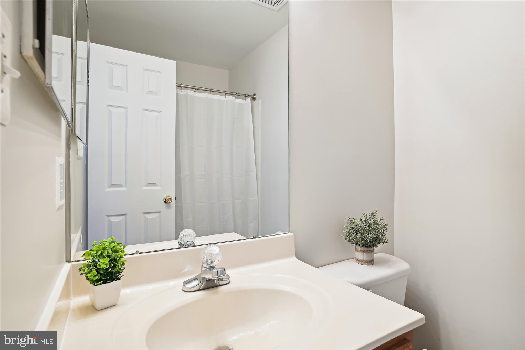 CEDAR GROVE AT CROFTON - Residential