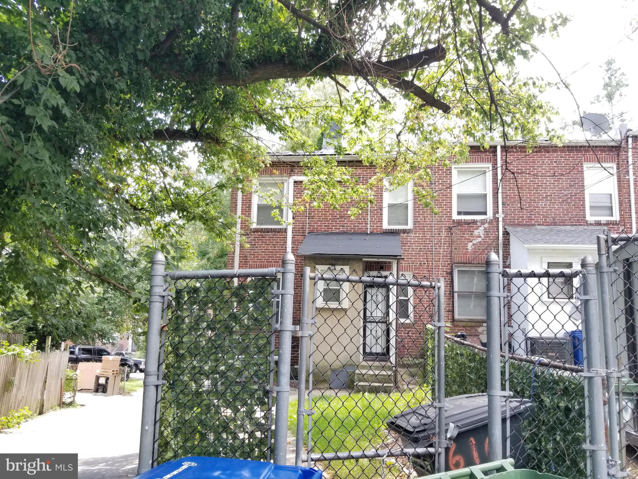 WINSTON GOVANS - Residential Lease
