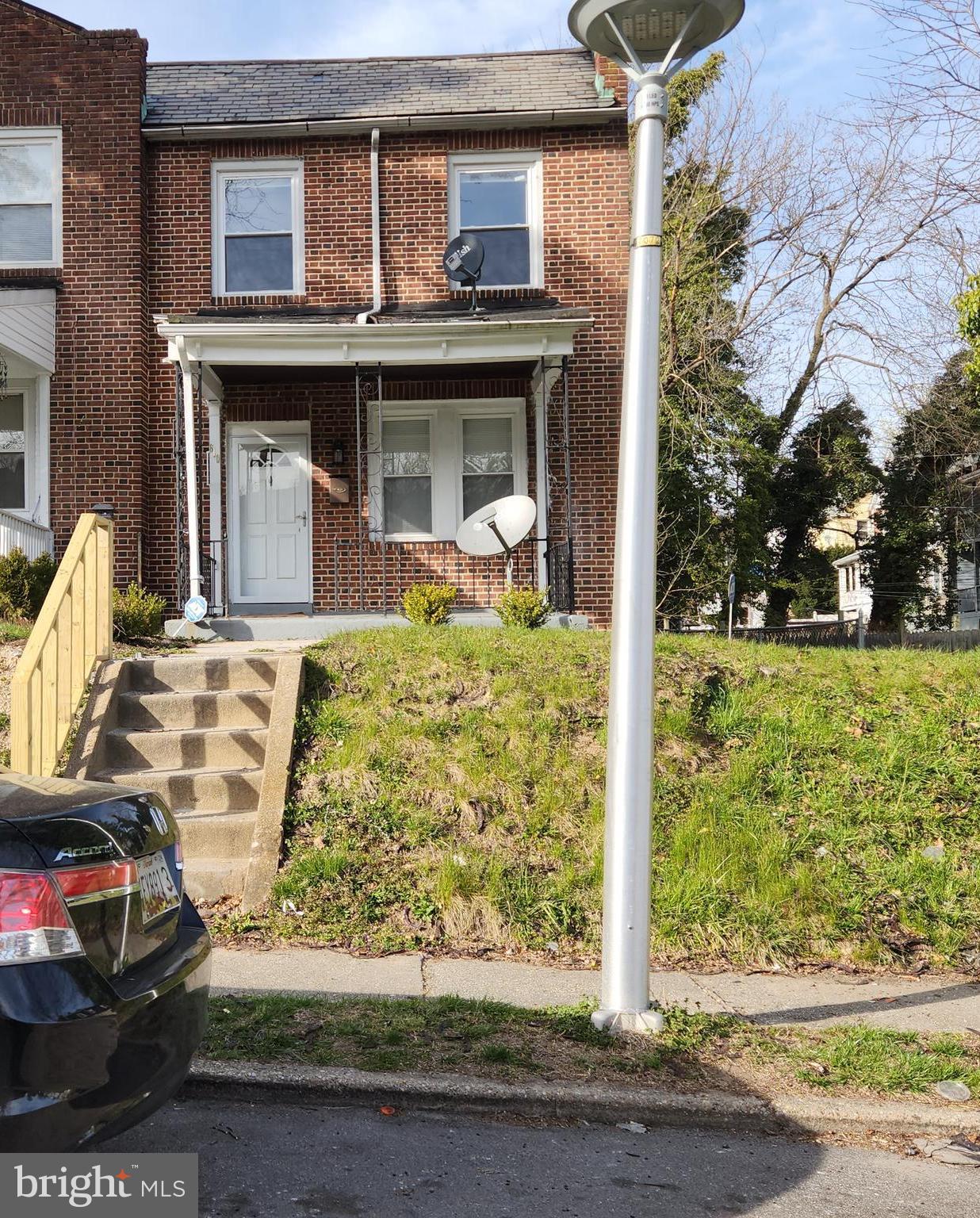 WINSTON GOVANS - Residential Lease