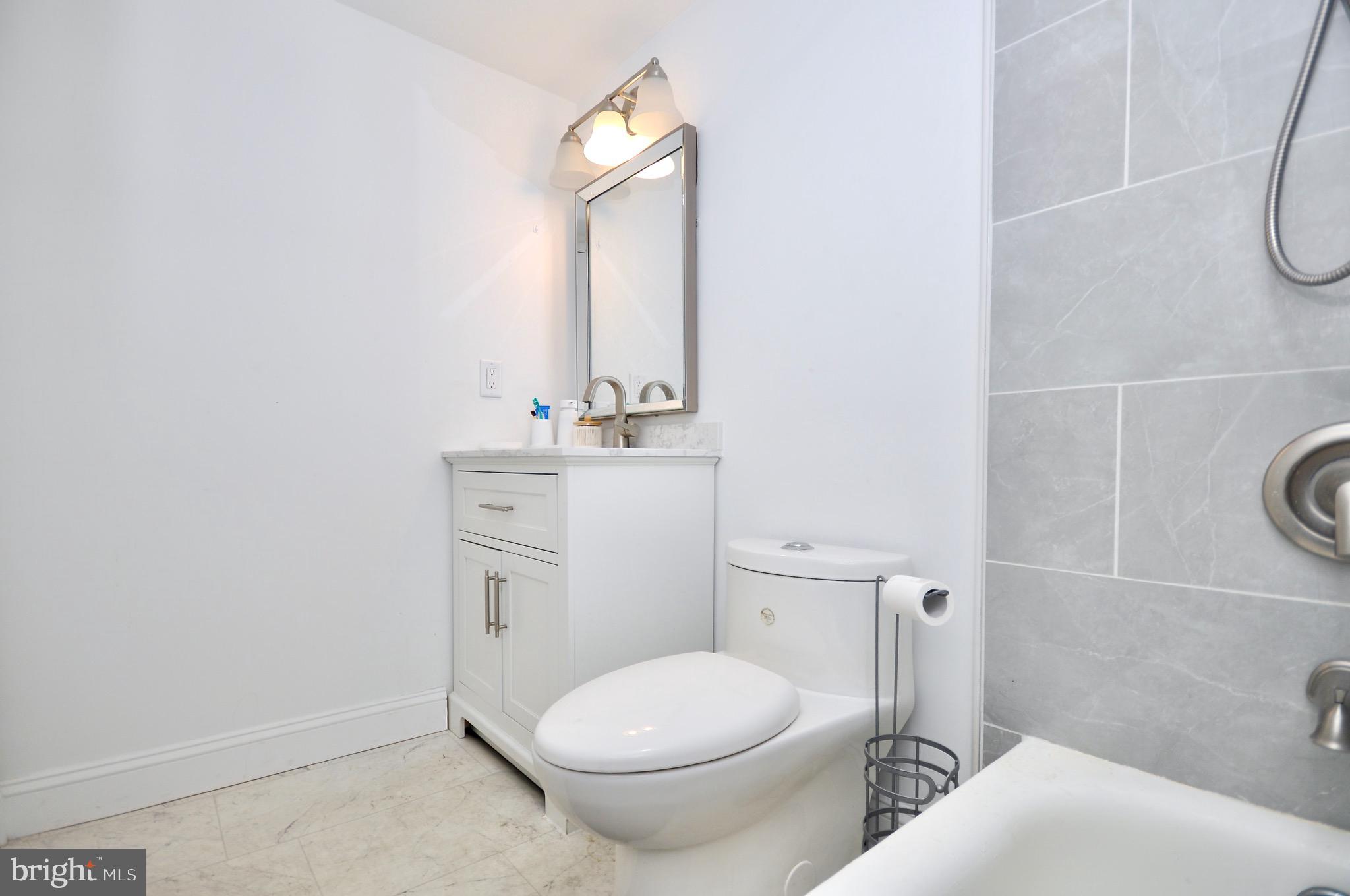 GYPSY LANE CONDOS - Residential