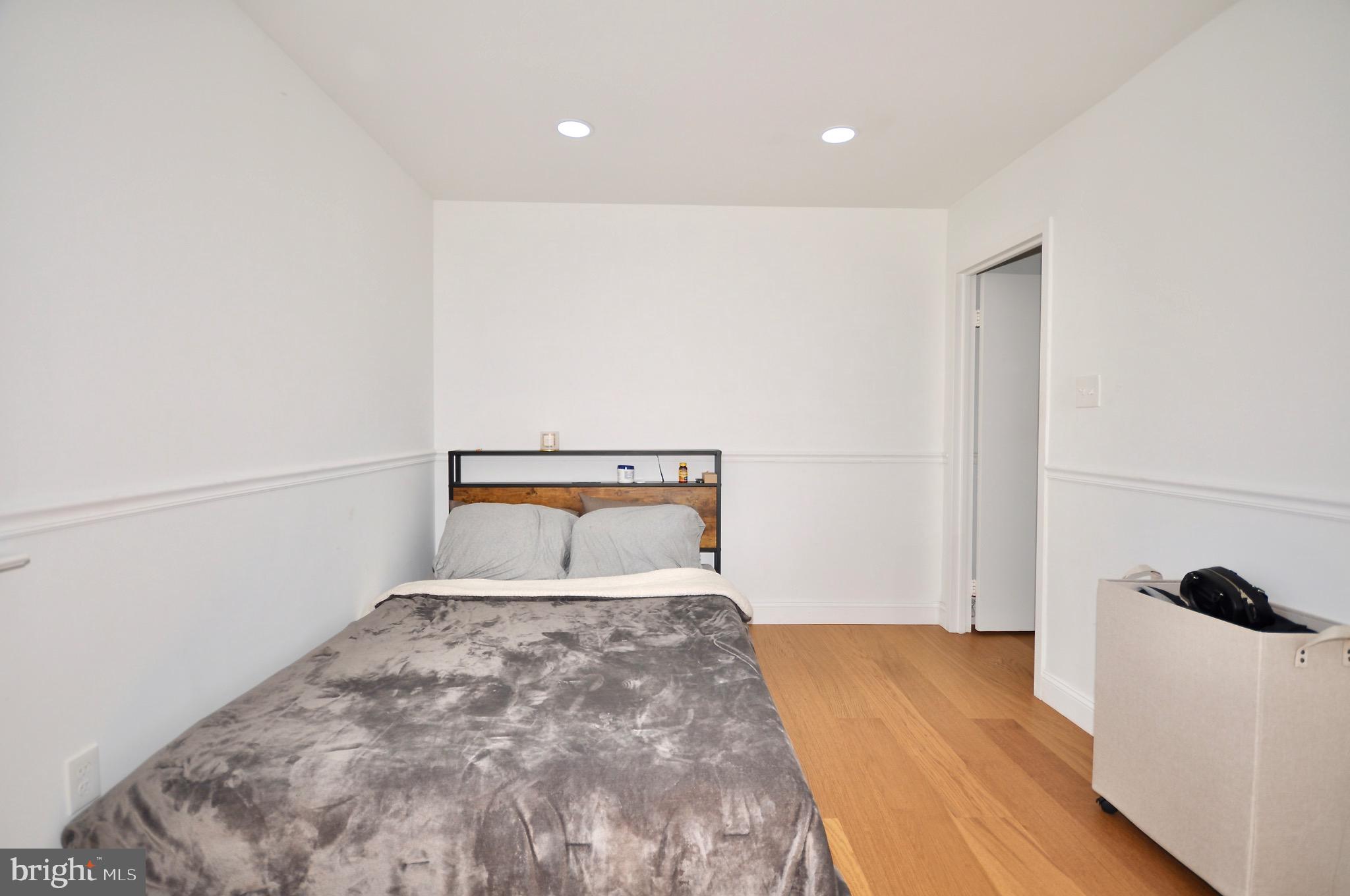 GYPSY LANE CONDOS - Residential