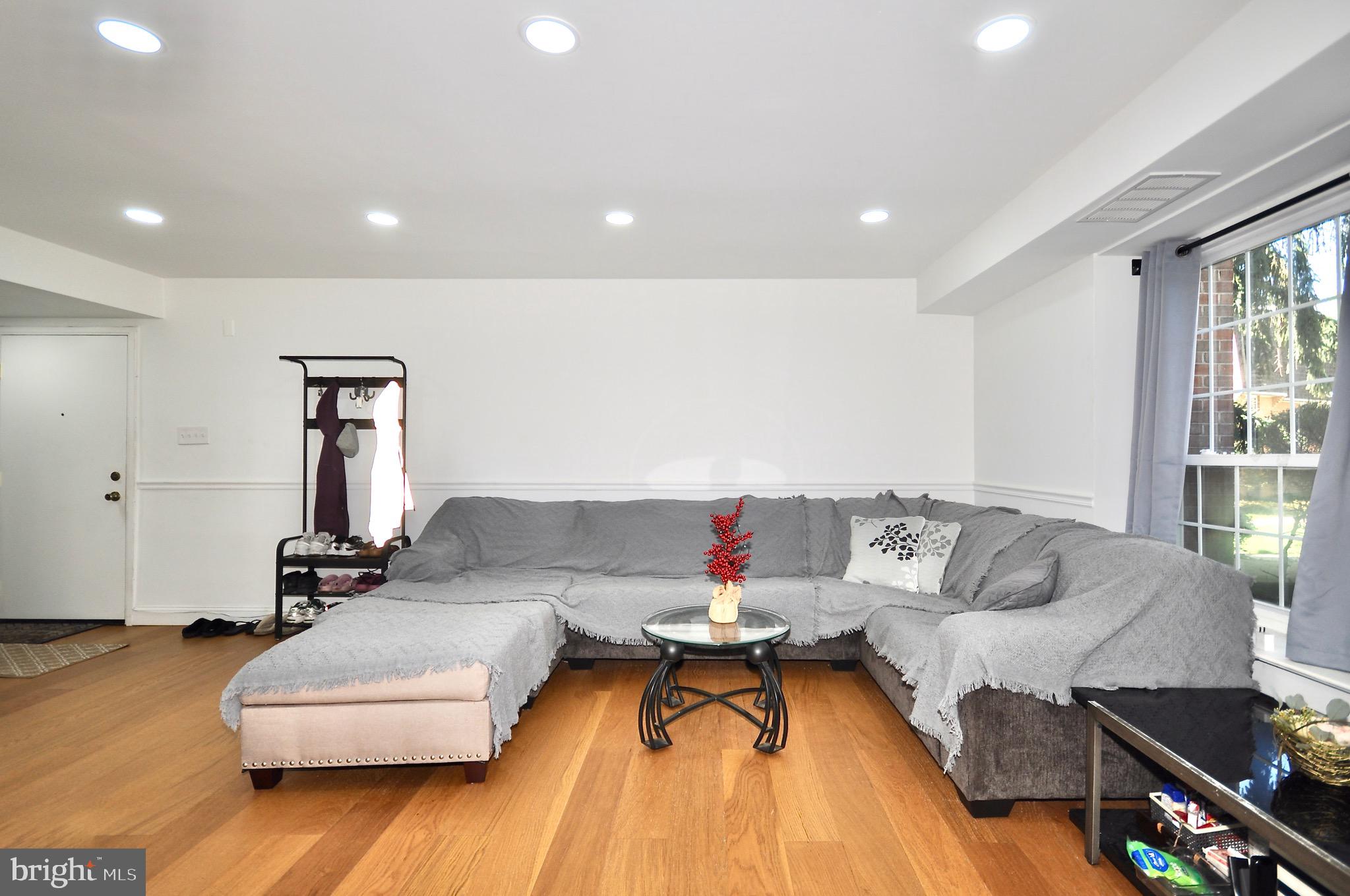 GYPSY LANE CONDOS - Residential