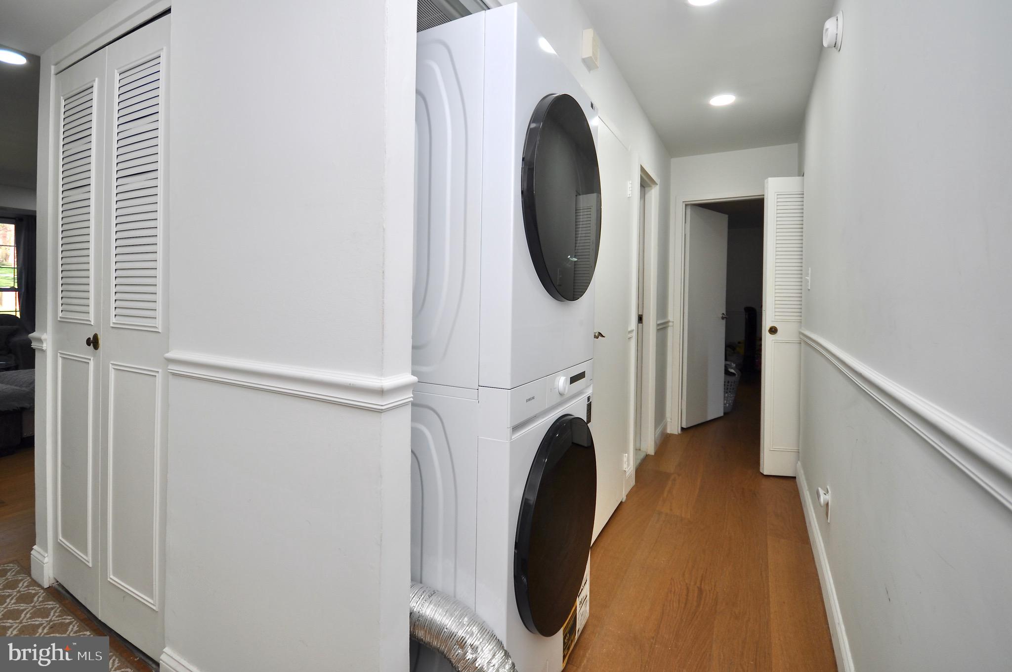 GYPSY LANE CONDOS - Residential