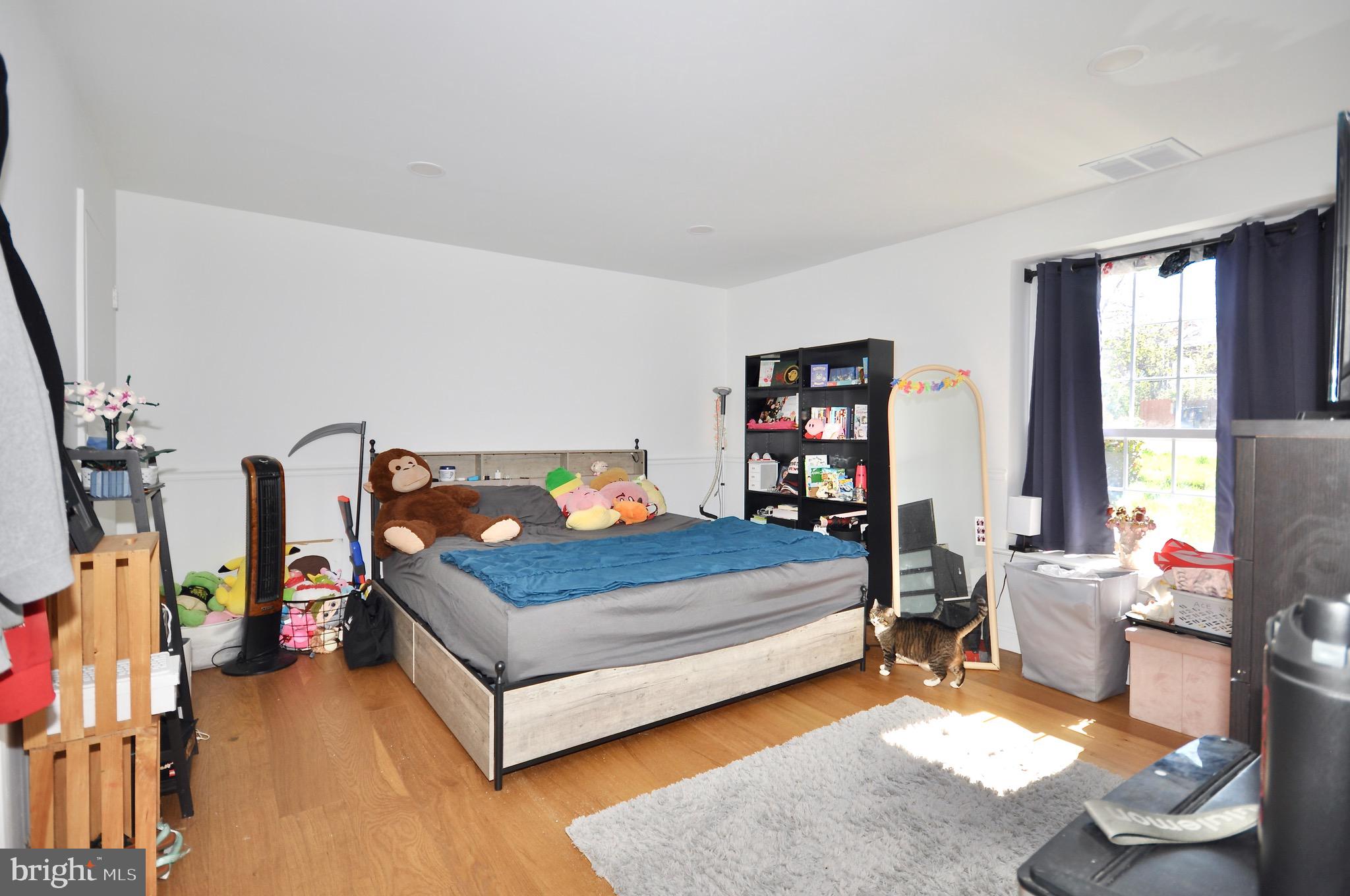 GYPSY LANE CONDOS - Residential