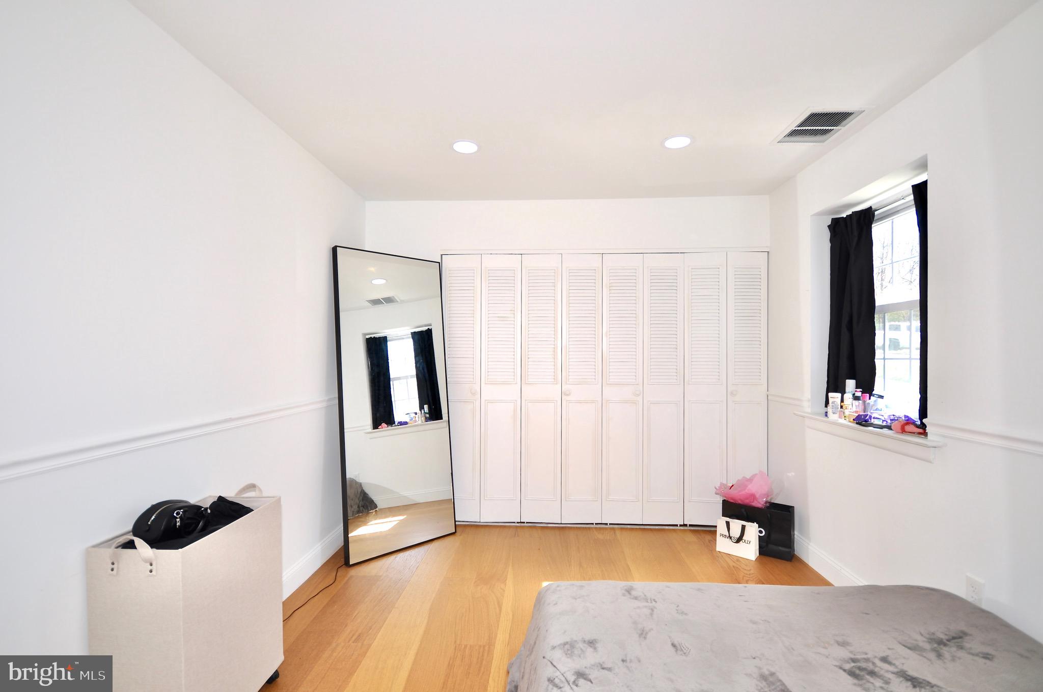 GYPSY LANE CONDOS - Residential