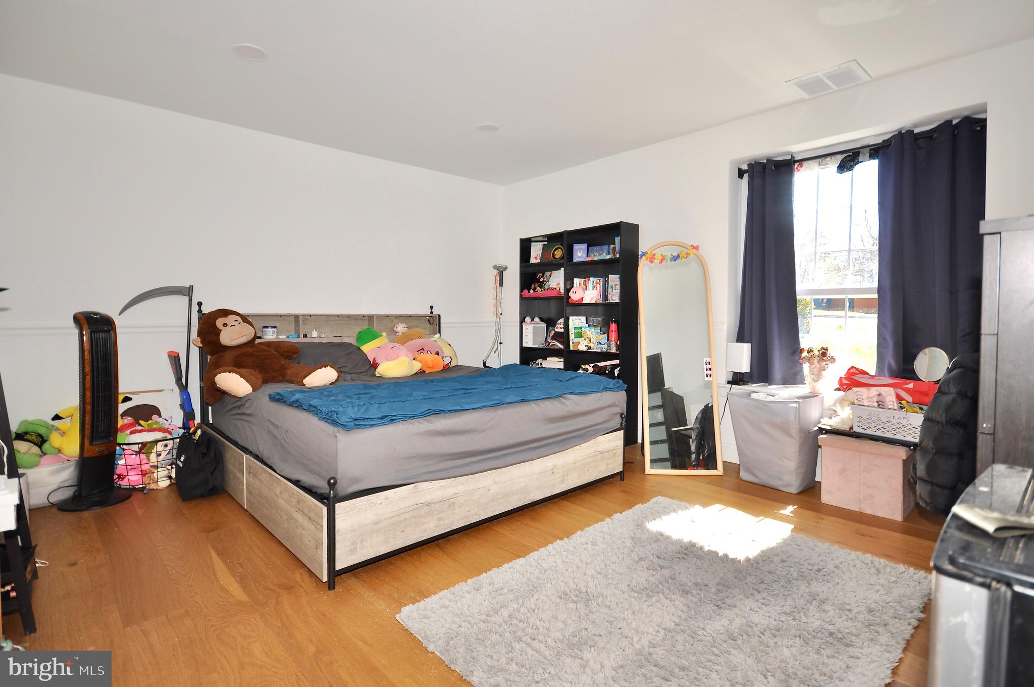 GYPSY LANE CONDOS - Residential